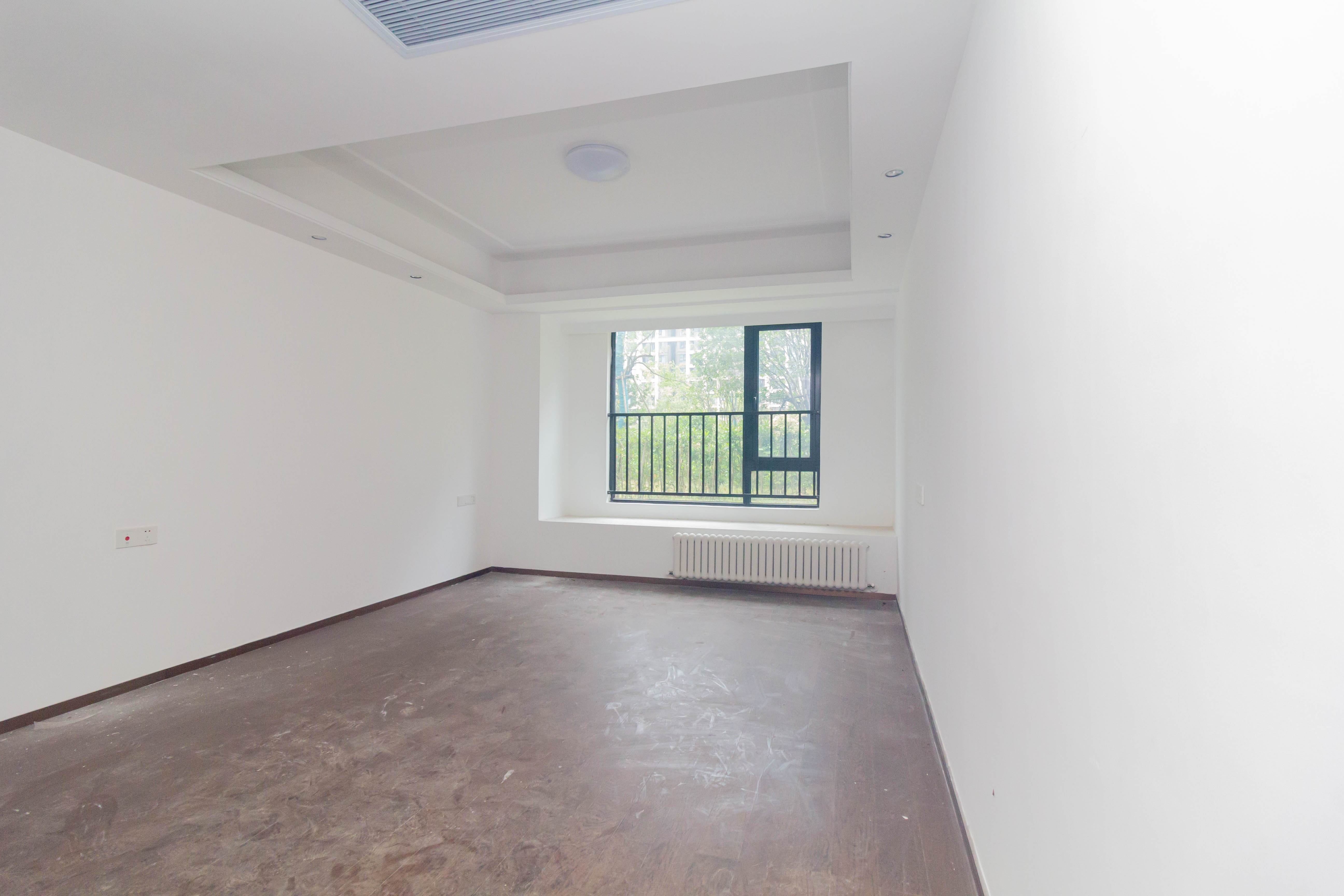 金茂建发观悦  4室2厅2卫    300.0万卧室