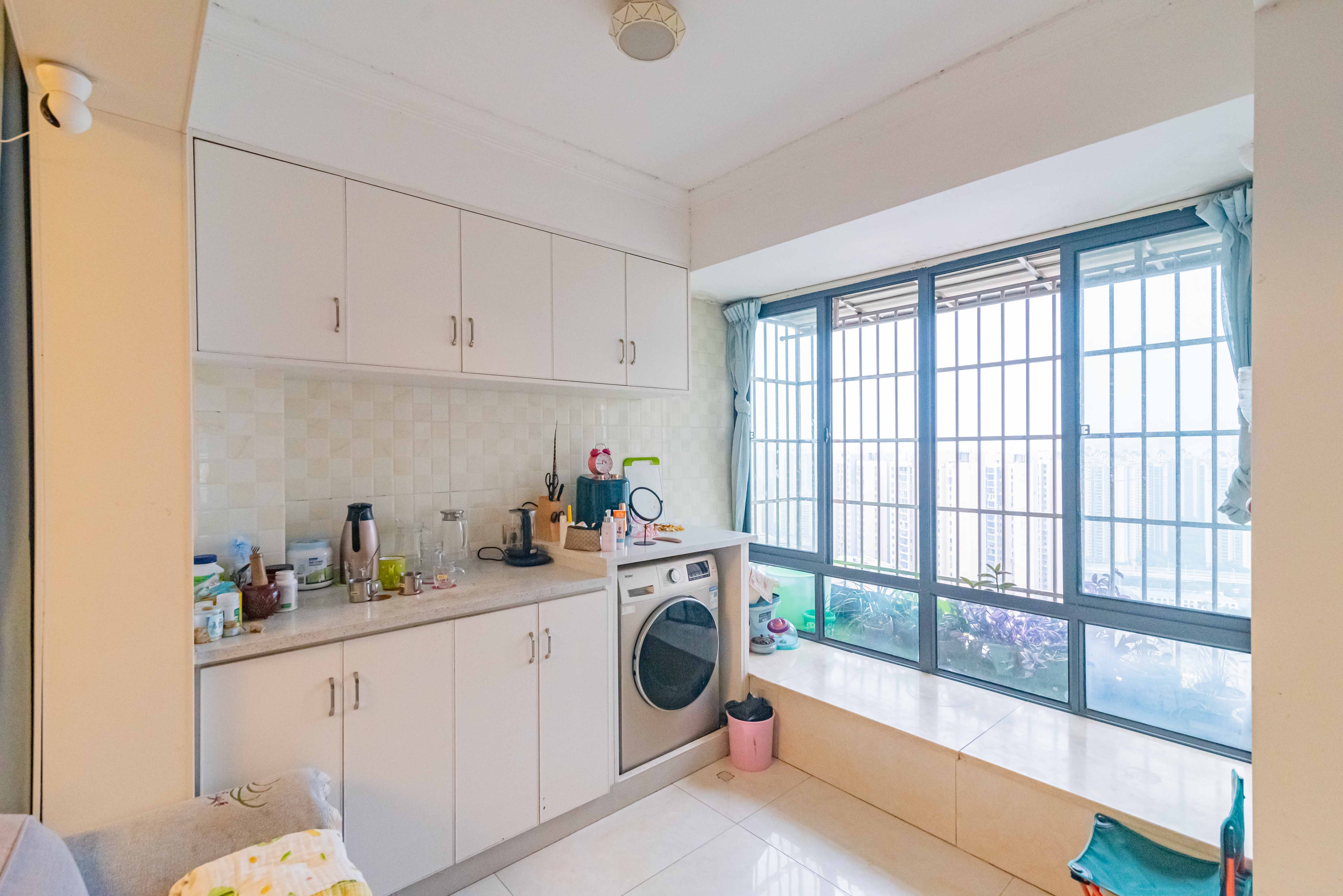 悦湖山  4室2厅1卫    82.0万 悦湖山  4室2厅1卫    82.0万阳台