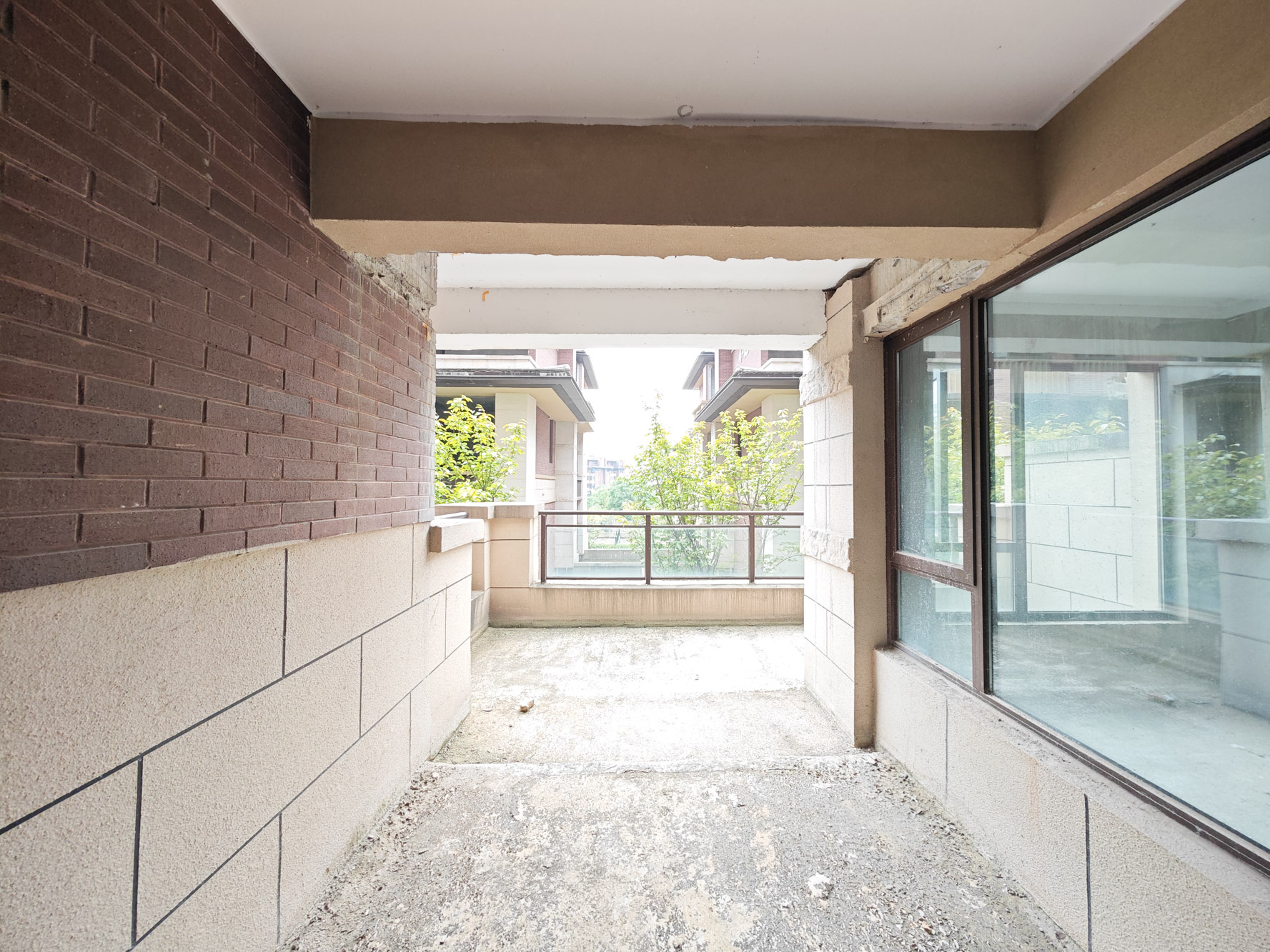 保利城（中航城国际社区、郡原美村）  4室2厅2卫   230.00万其他