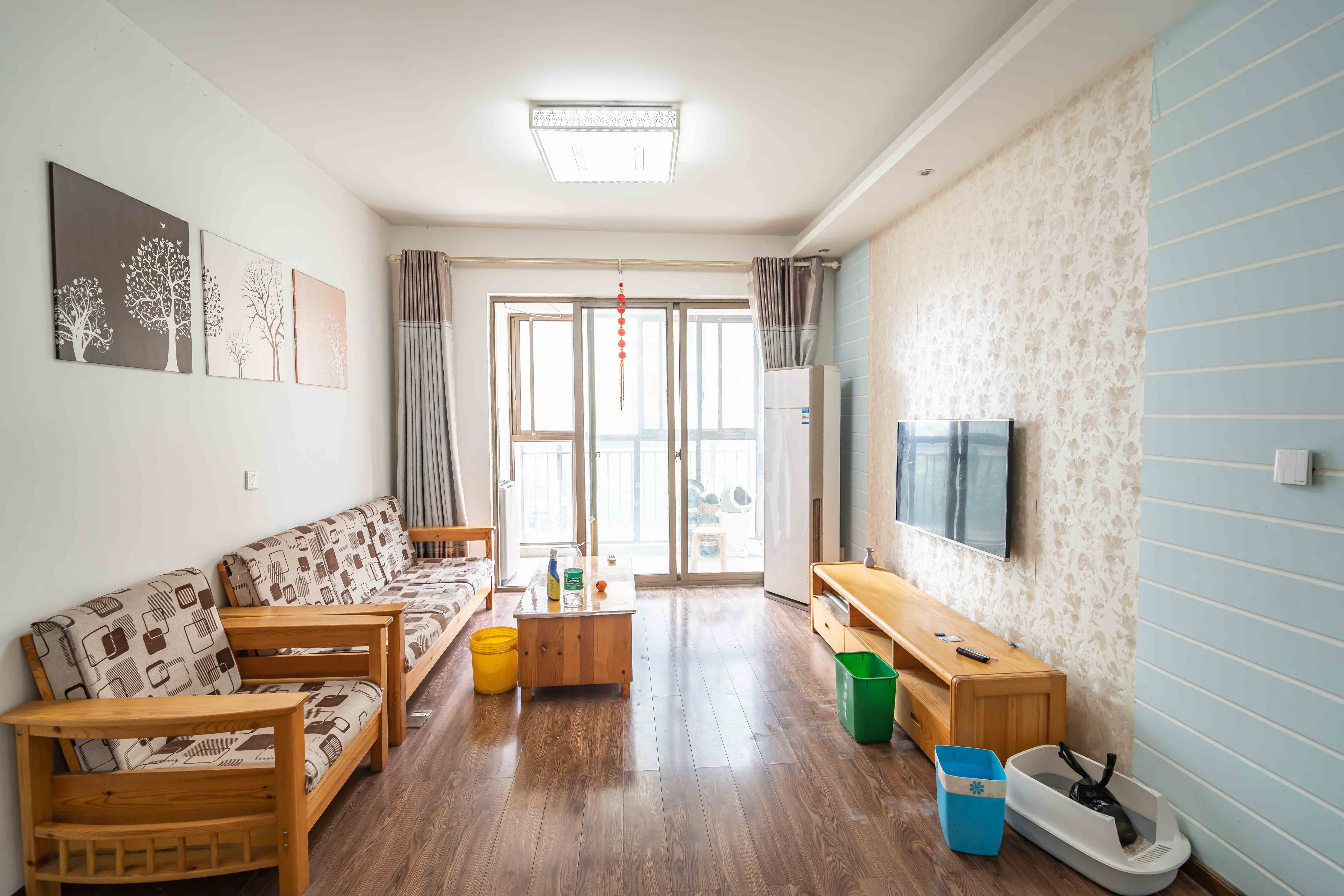 米兰春天  3室2厅1卫    85.0万客厅