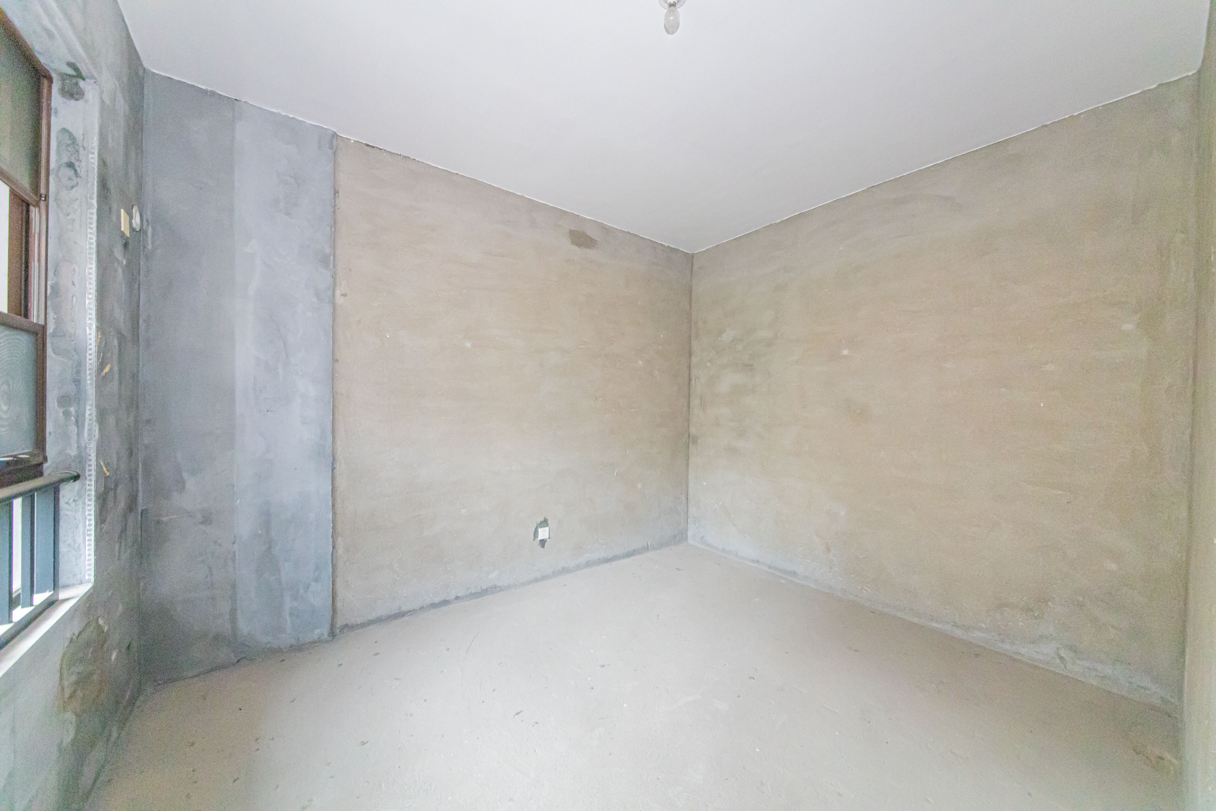 九峰拾號院  5室2厅2卫    238.0万 九峰拾號院  5室2厅2卫    238.0万卧室