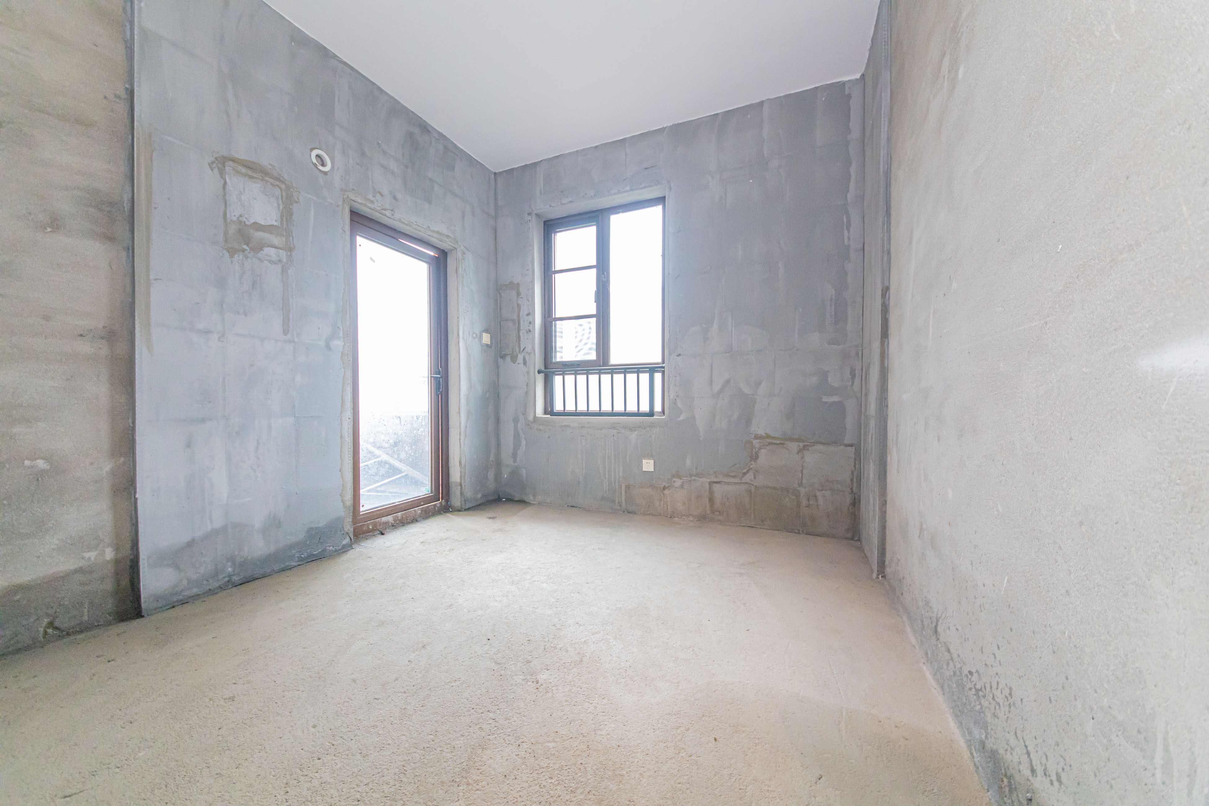 九峰拾號院  5室2厅2卫    238.0万 九峰拾號院  5室2厅2卫    238.0万卧室