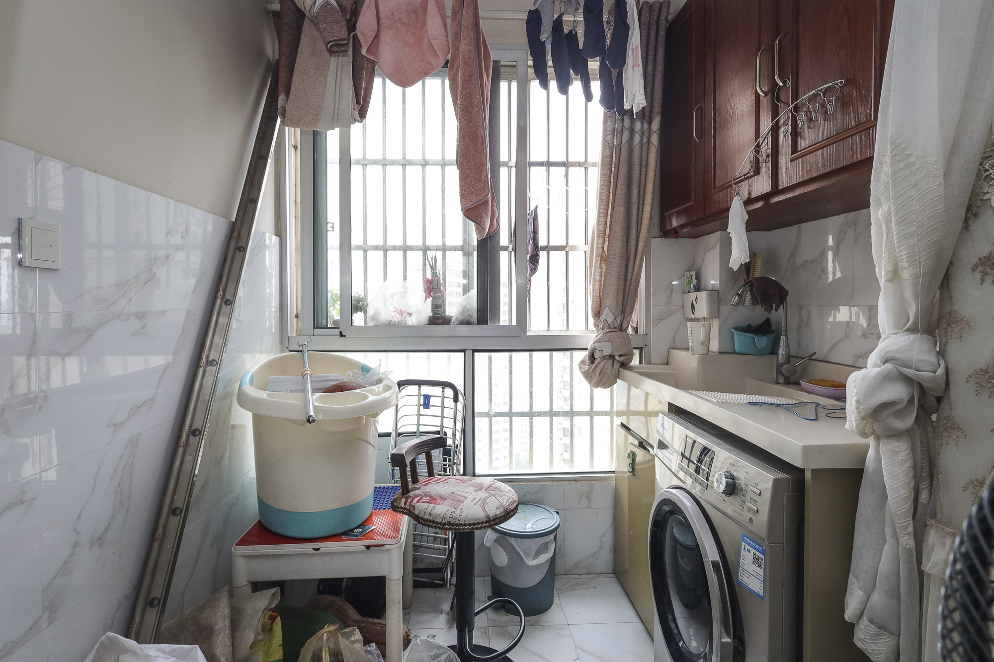 钱隆世家  3室2厅1卫   92.00万阳台