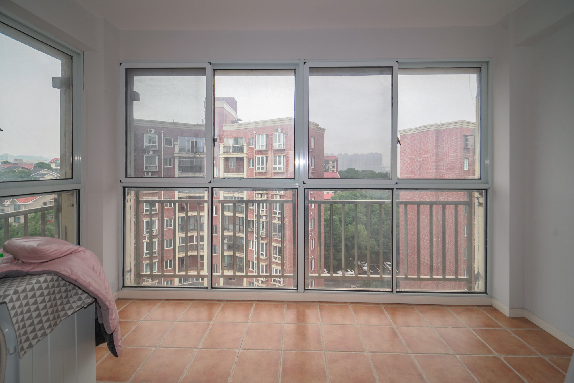 普瑞斯堡  2室2厅1卫    62.5万阳台