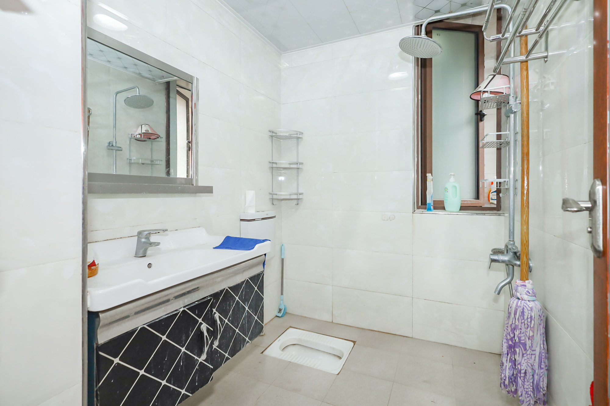 世茂铂翠湾二期 3室2厅1卫 136.0万 世茂铂翠湾二期 3室2厅1卫 136.0万卫生间