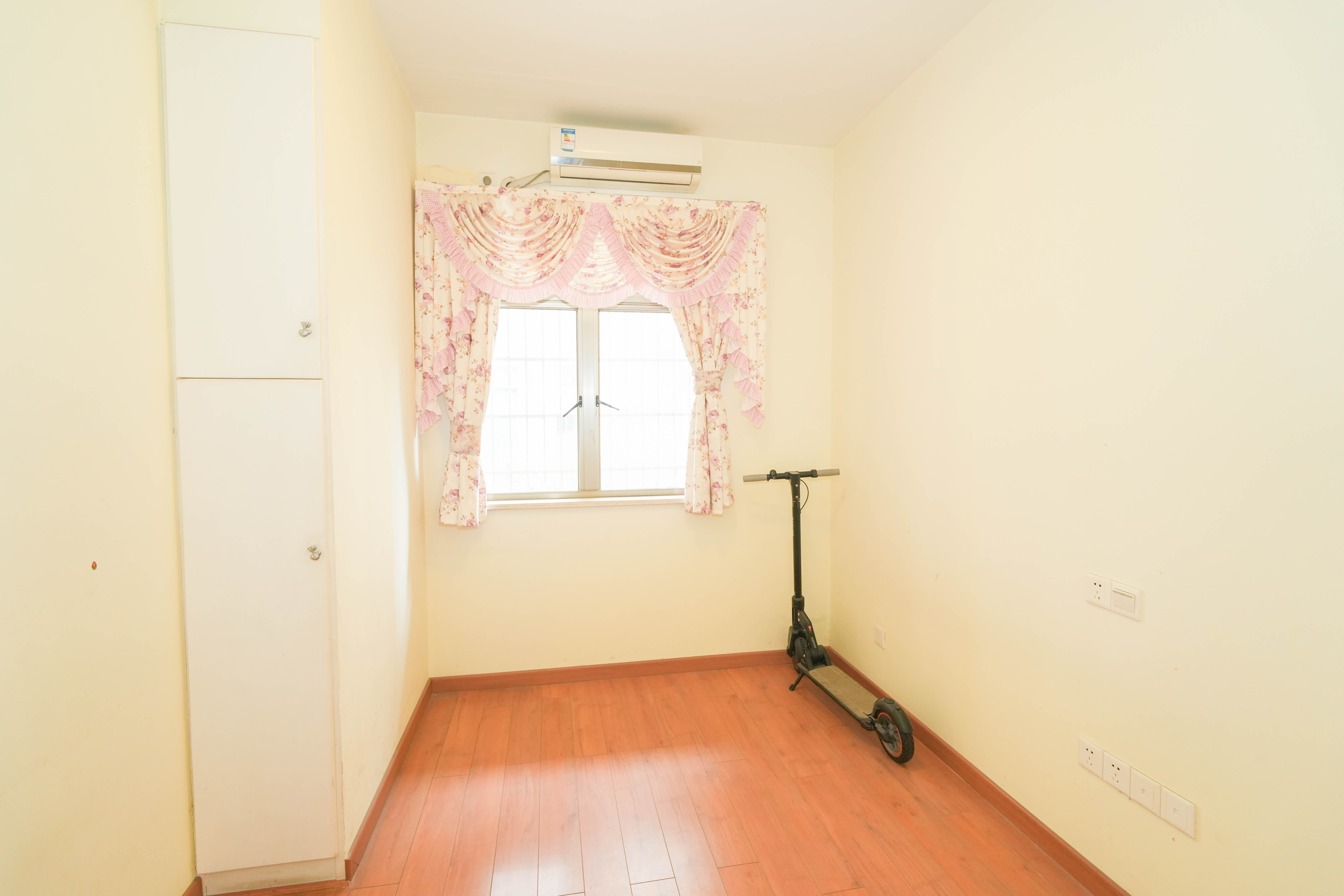 米兰春天 3室2厅2卫 69.8万 米兰春天 3室2厅2卫 69.8万卧室