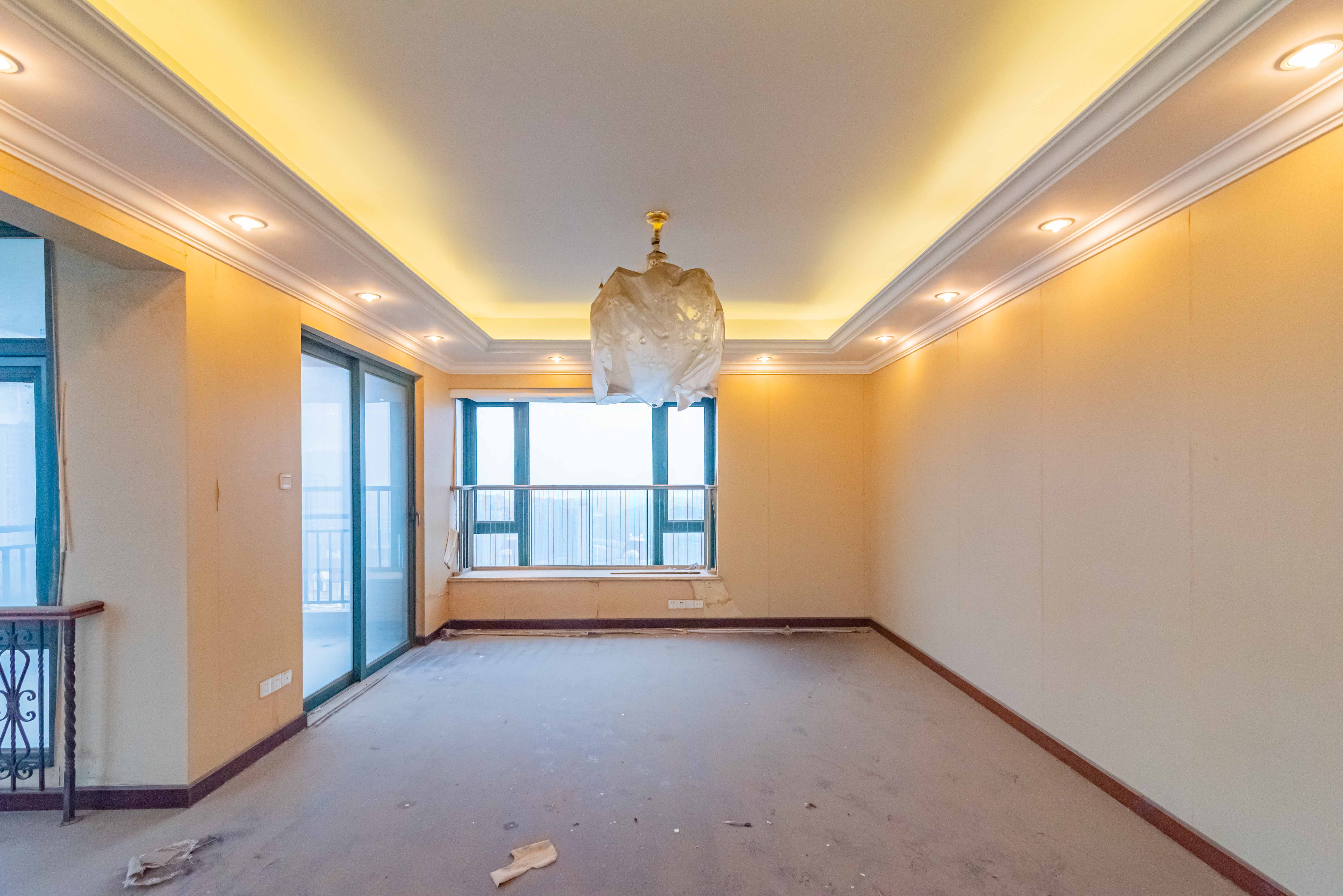 恒大雅苑 4室2厅3卫 225.0万 恒大雅苑 4室2厅3卫 225.0万卧室