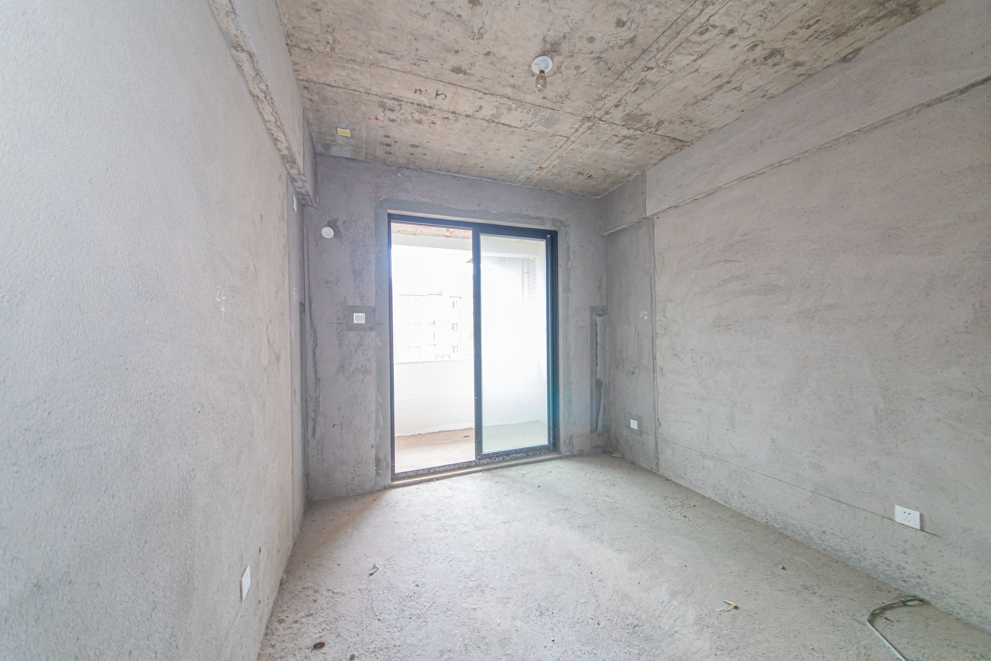 中信凯旋城（中信新城四期）  4室2厅2卫    118.0万卧室