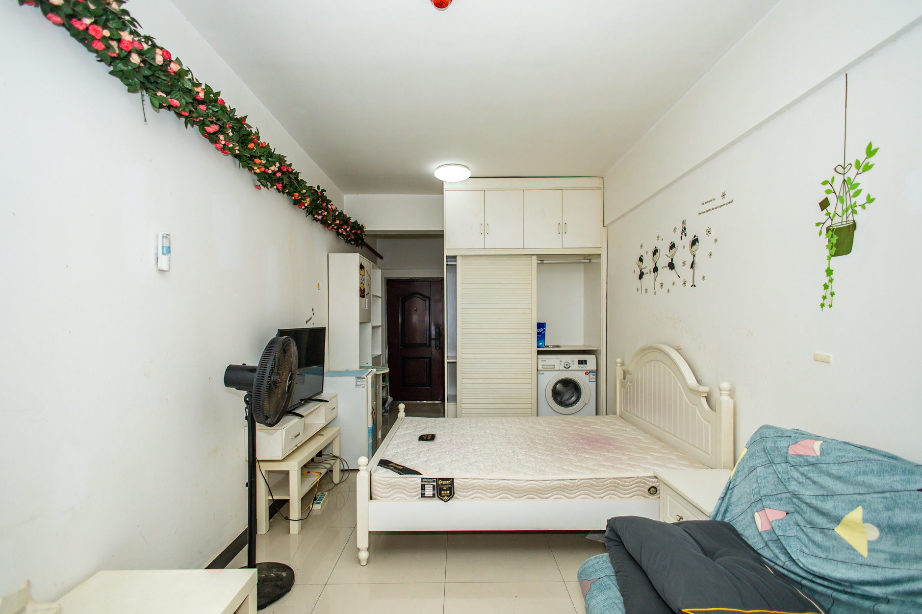 尚都美寓  1室1厅1卫    15.73万 尚都美寓  1室1厅1卫    15.73万客厅