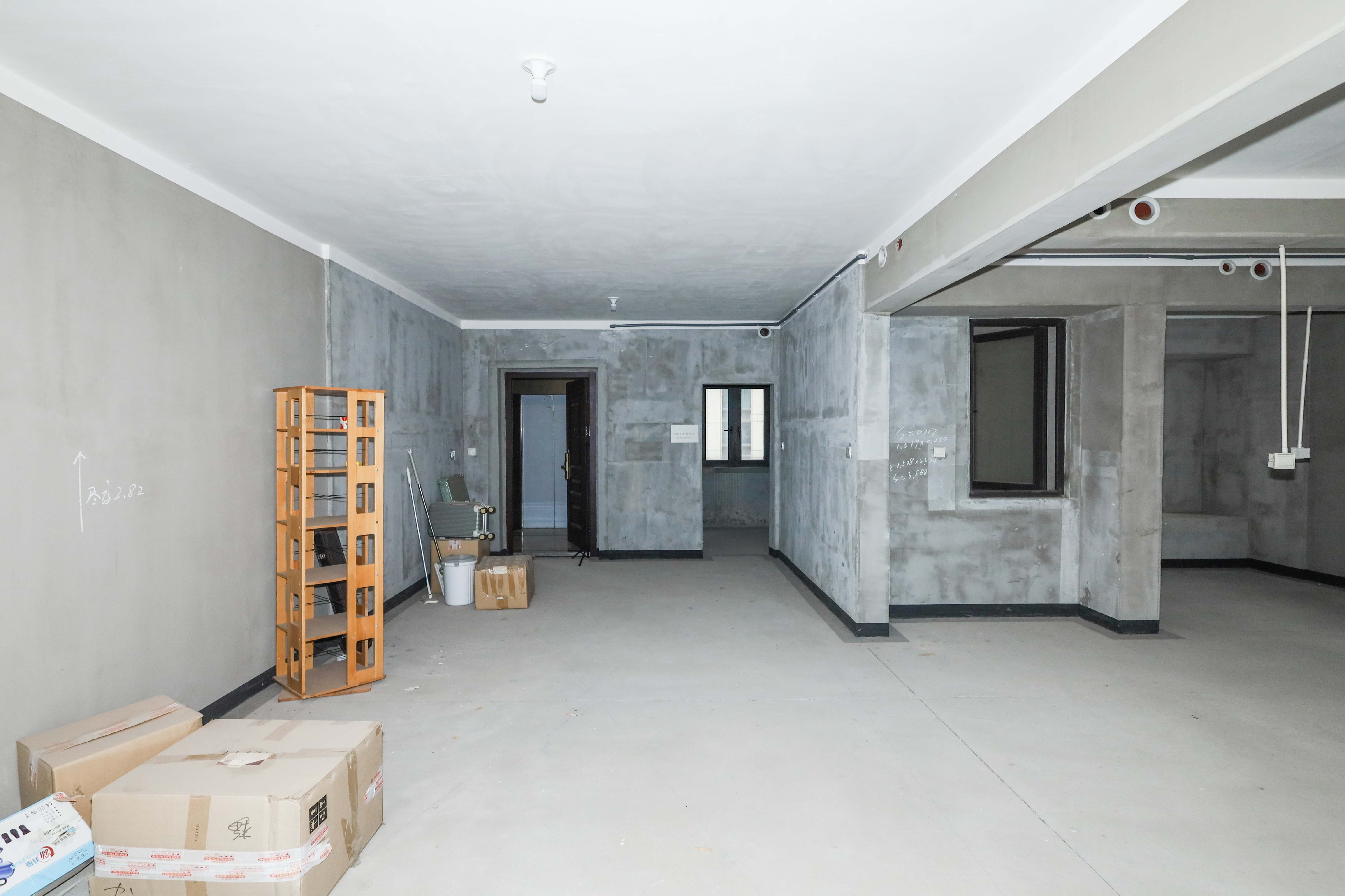 建发央著  3室2厅2卫   170.00万