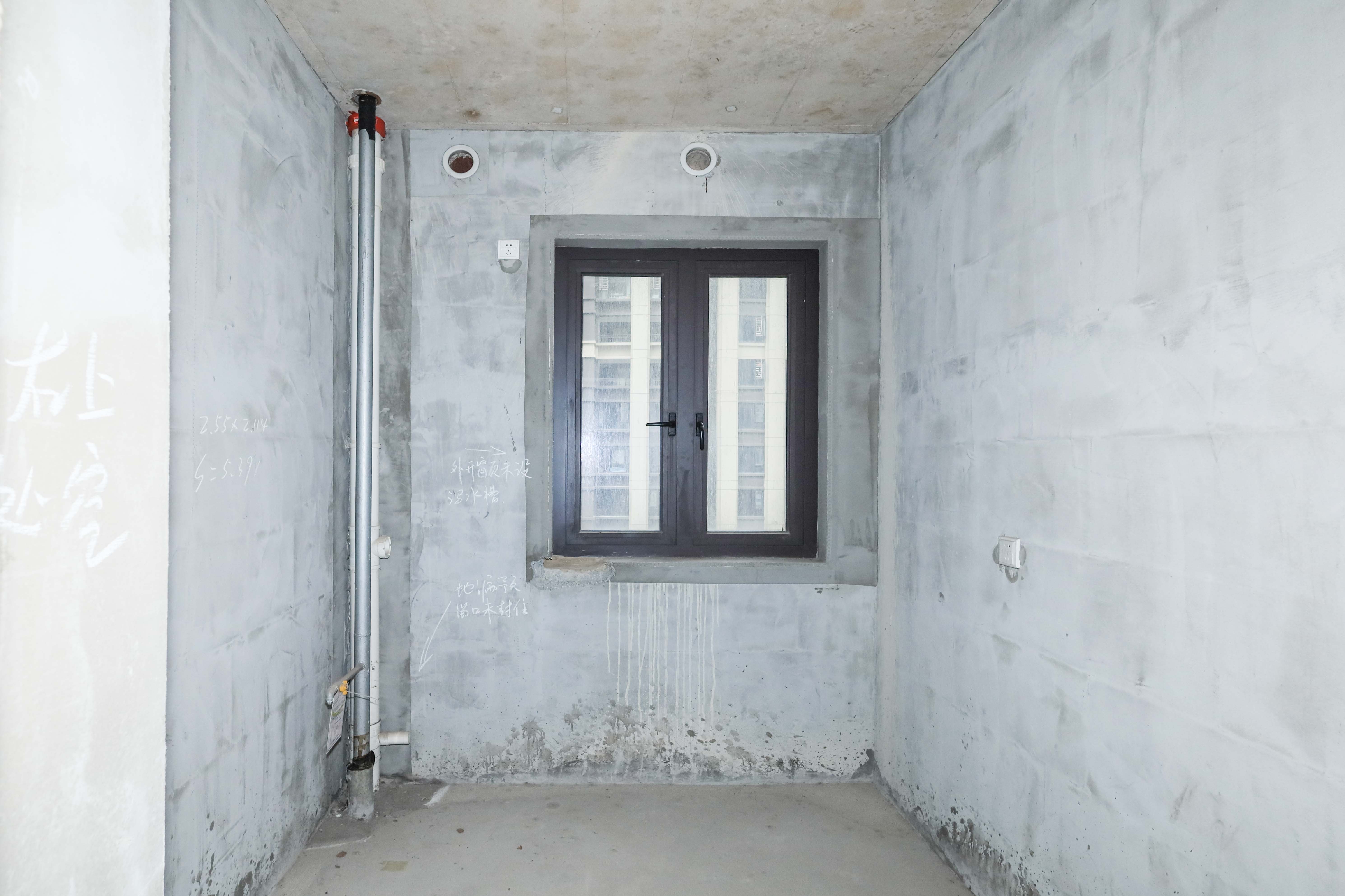 建发央著  3室2厅2卫   170.00万厨房