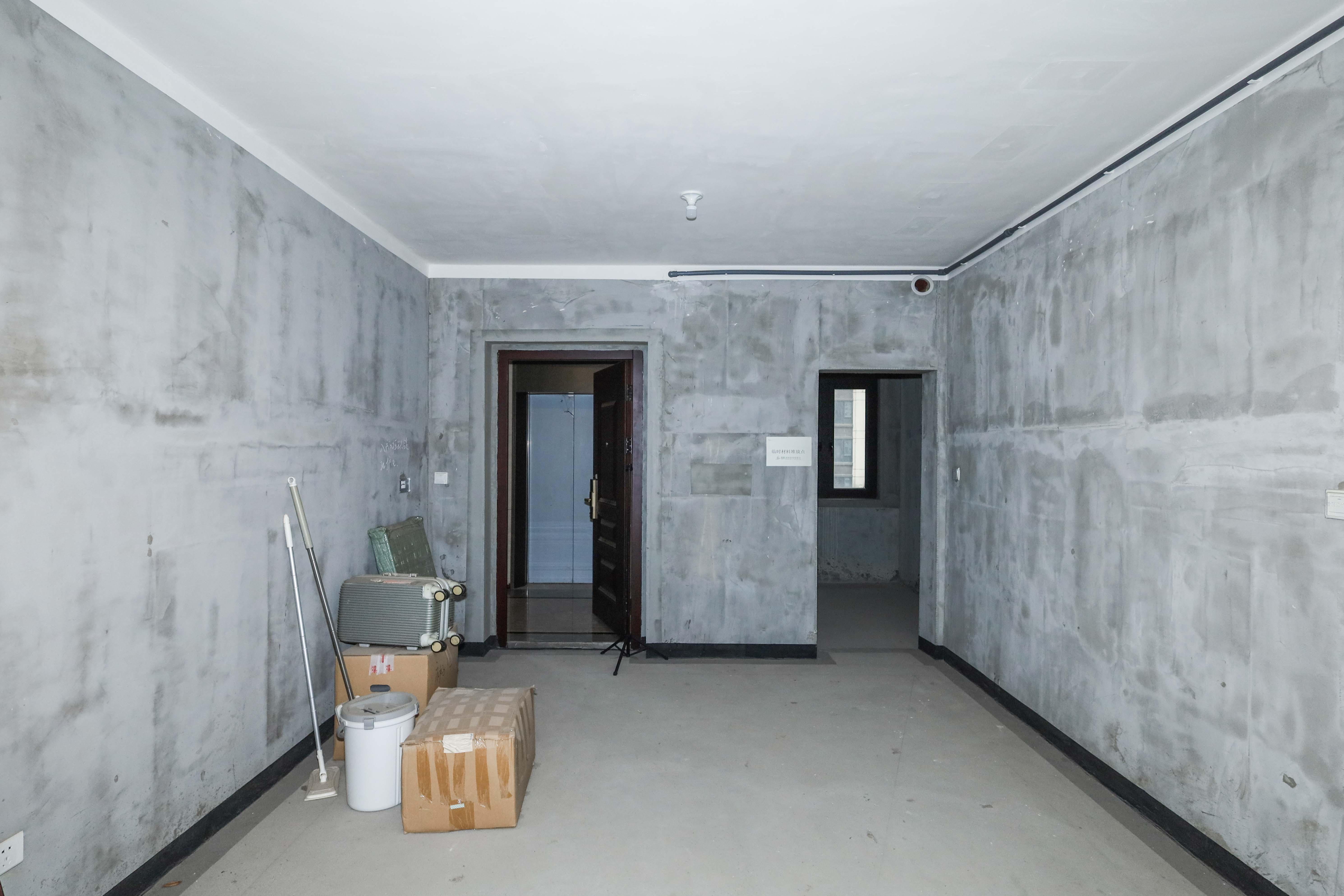 建发央著  3室2厅2卫   170.00万客厅