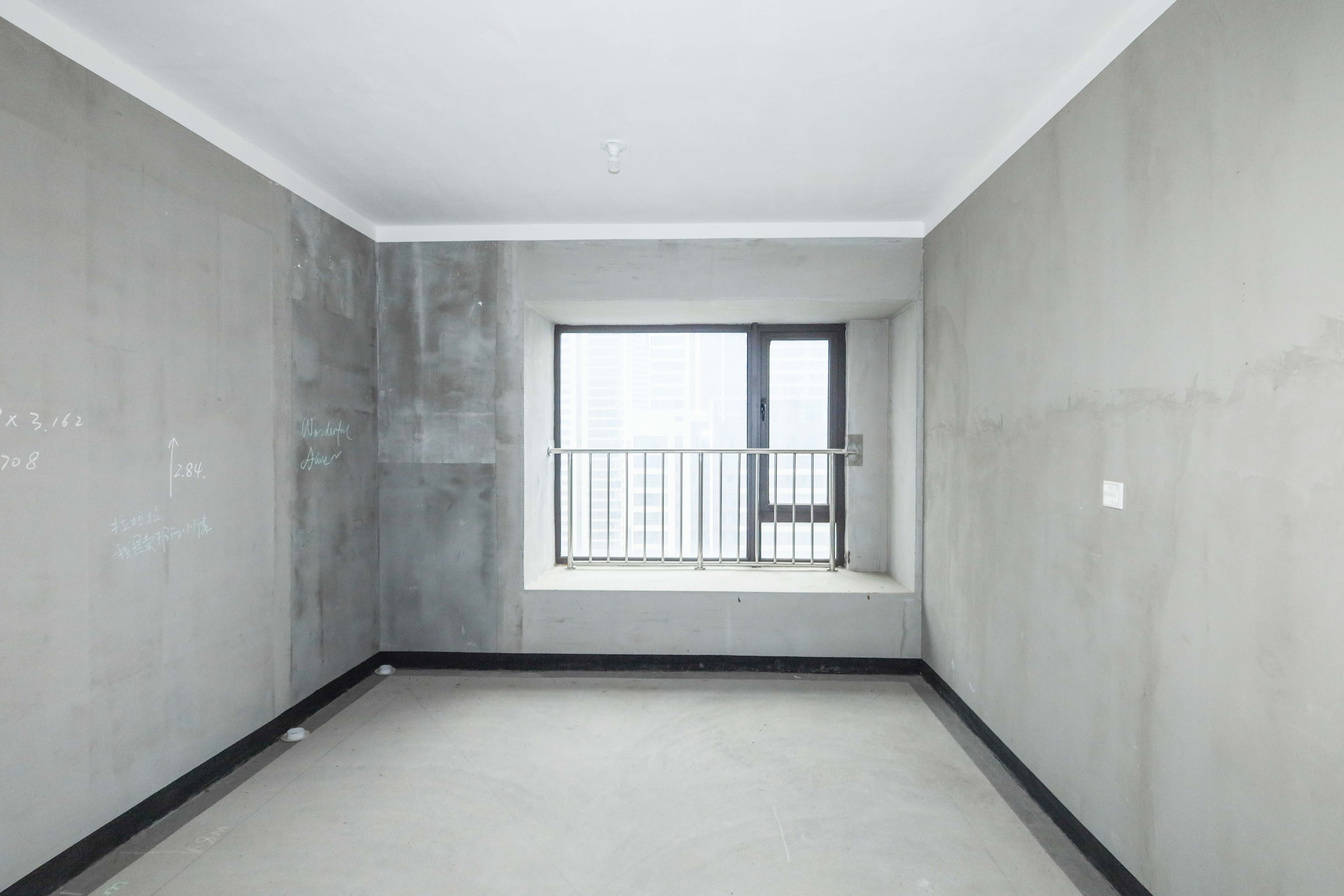 建发央著  3室2厅2卫   170.00万卧室