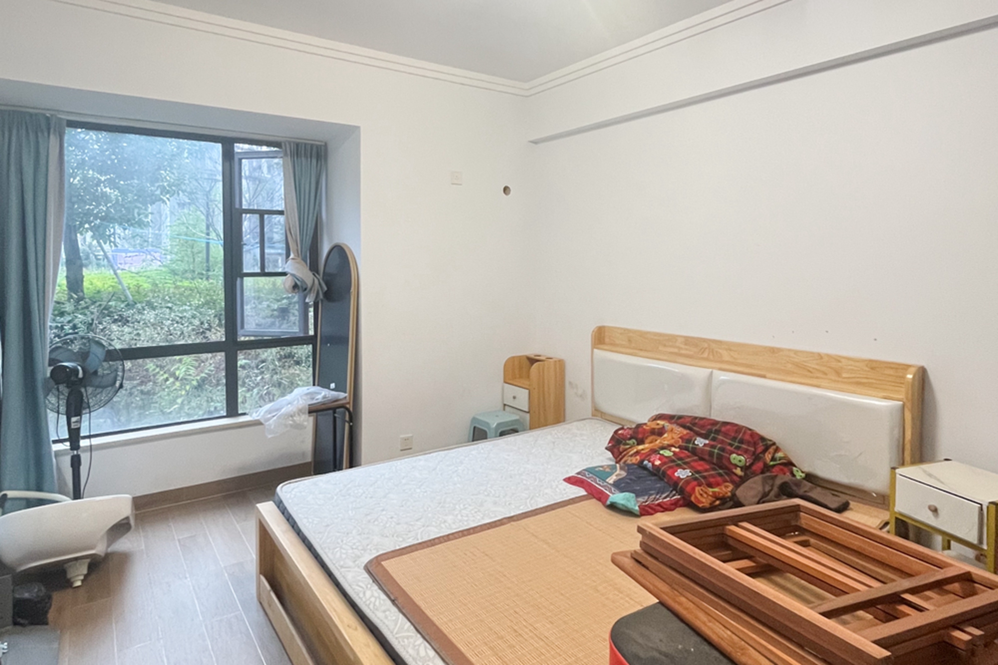 时光潇湘学府(浔学苑) 4室2厅2卫 110.0万 时光潇湘学府(浔学苑) 4室2厅2卫 110.0万卧室