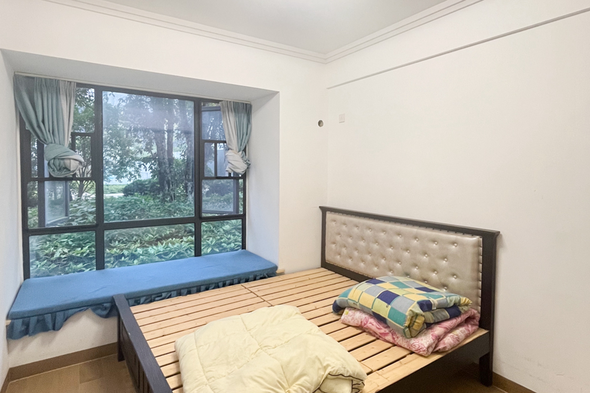 时光潇湘学府(浔学苑) 4室2厅2卫 110.0万 时光潇湘学府(浔学苑) 4室2厅2卫 110.0万卧室