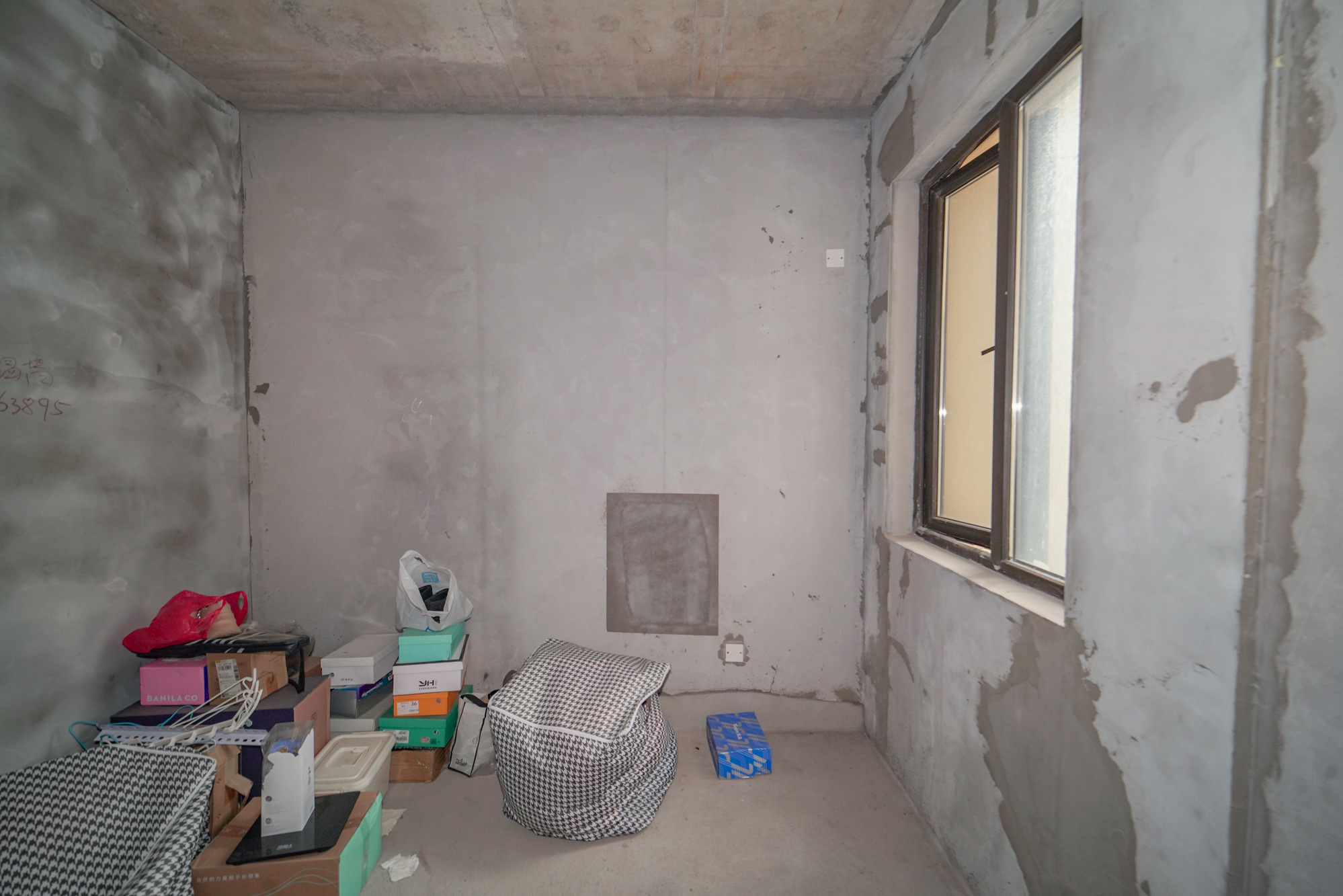 美的翰城  3室2厅1卫    60.0万 美的翰城  3室2厅1卫    60.0万卧室