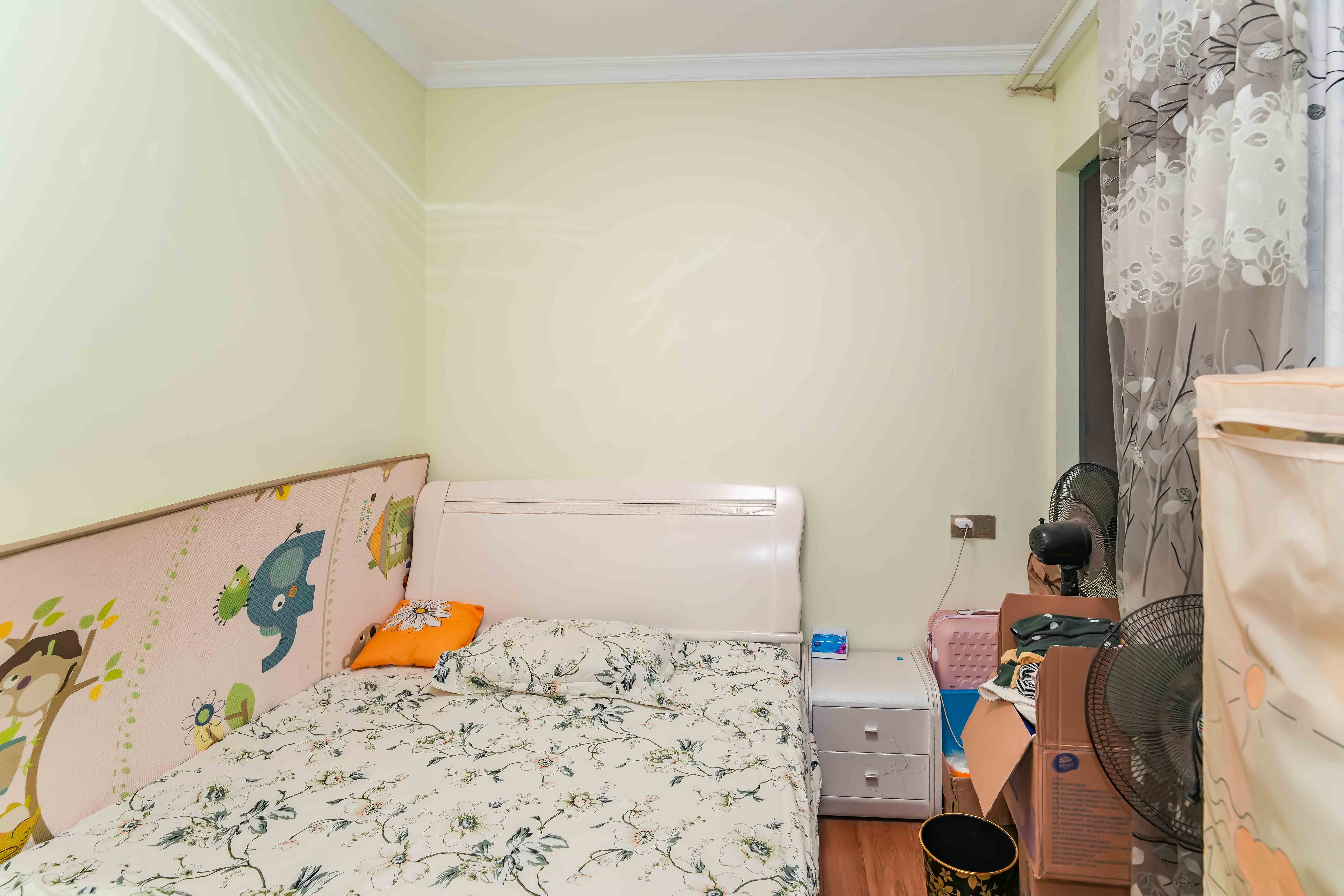 洋湖时代  3室2厅1卫    76.8万卧室