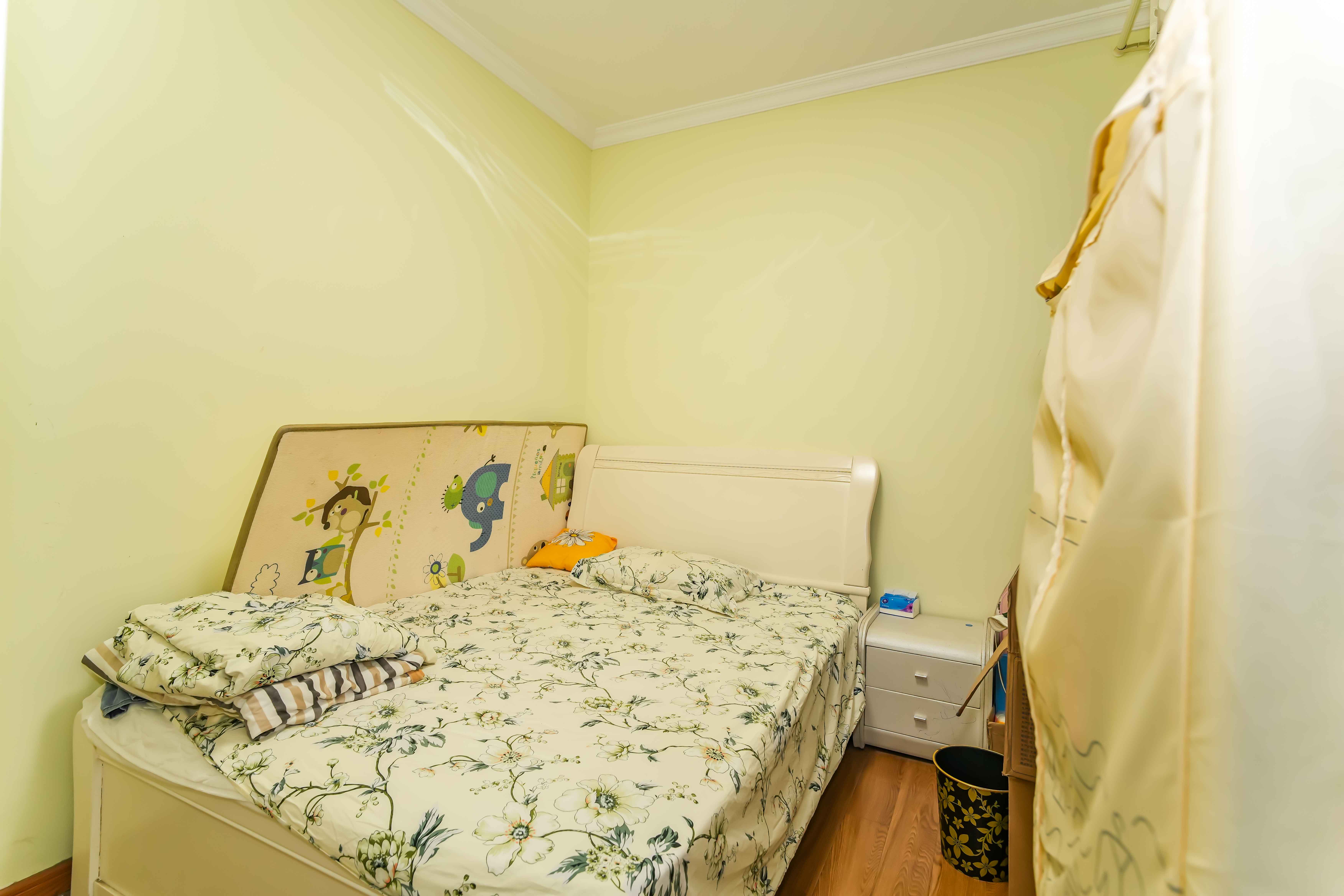 洋湖时代  3室2厅1卫    76.8万卧室