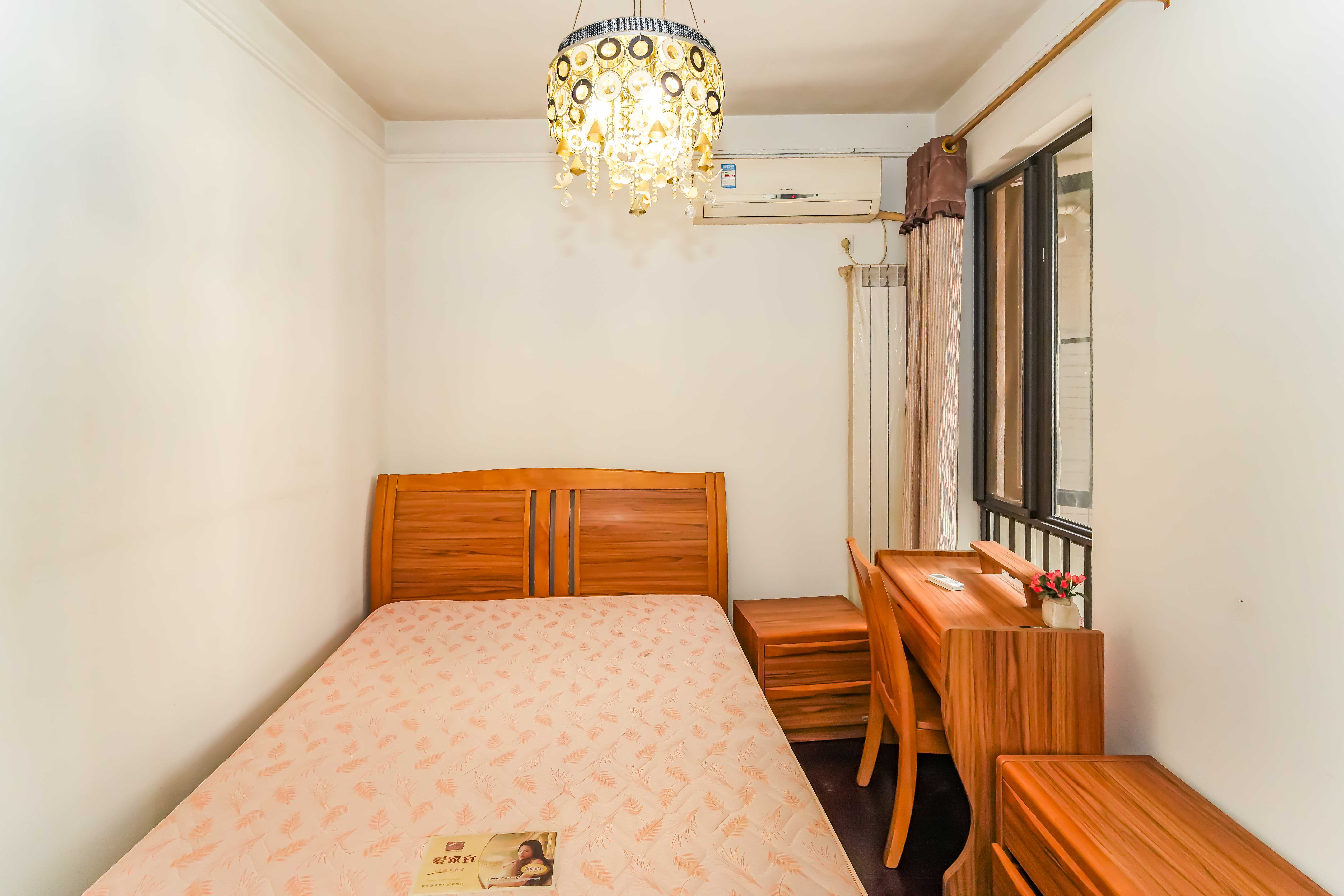 中海国际二期  3室2厅1卫    83.0万卧室