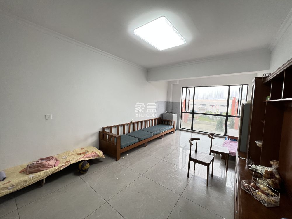 提香蓝岸  3室2厅1卫    53.0万