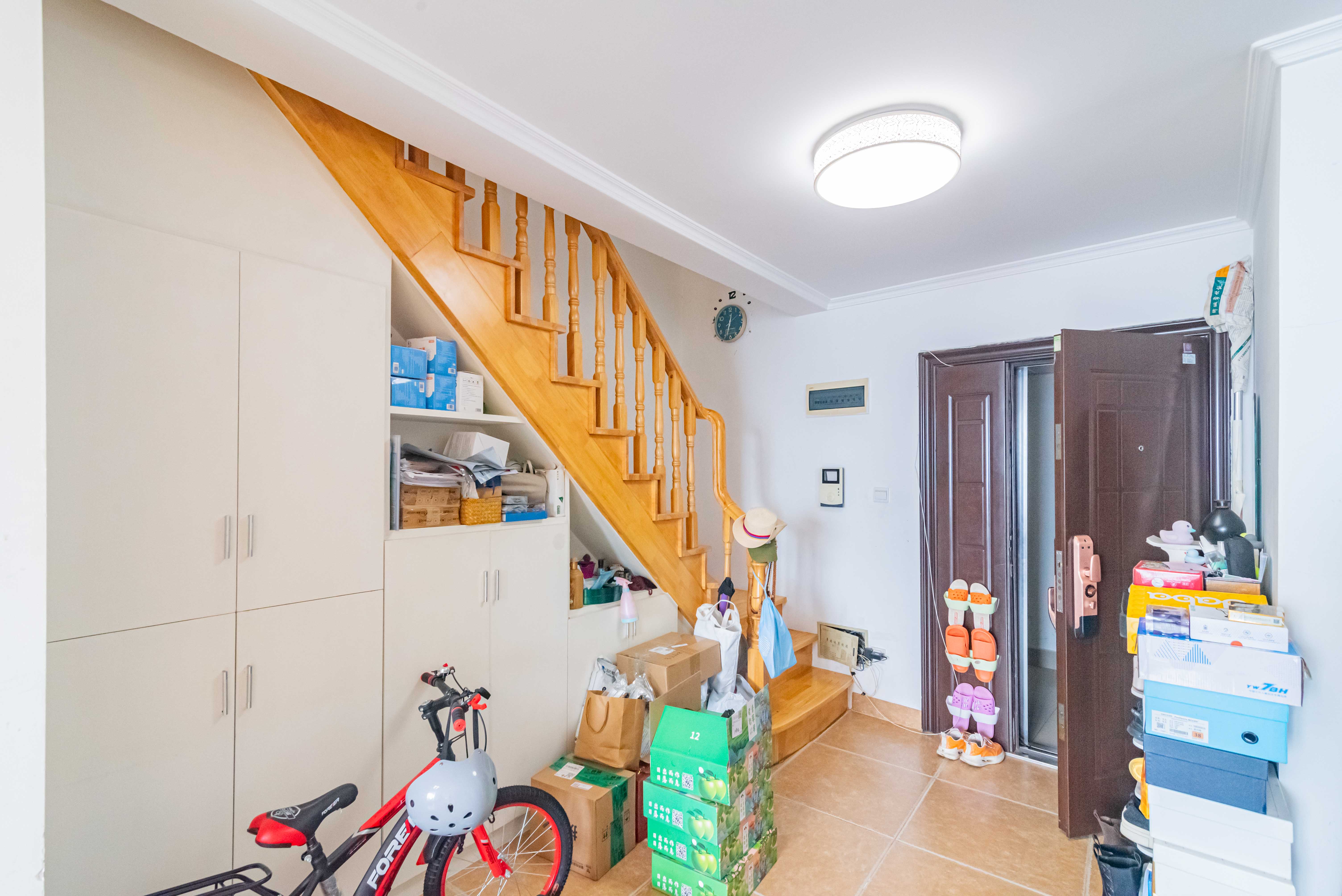 凯乐国际城  2室2厅1卫    82.0万客厅