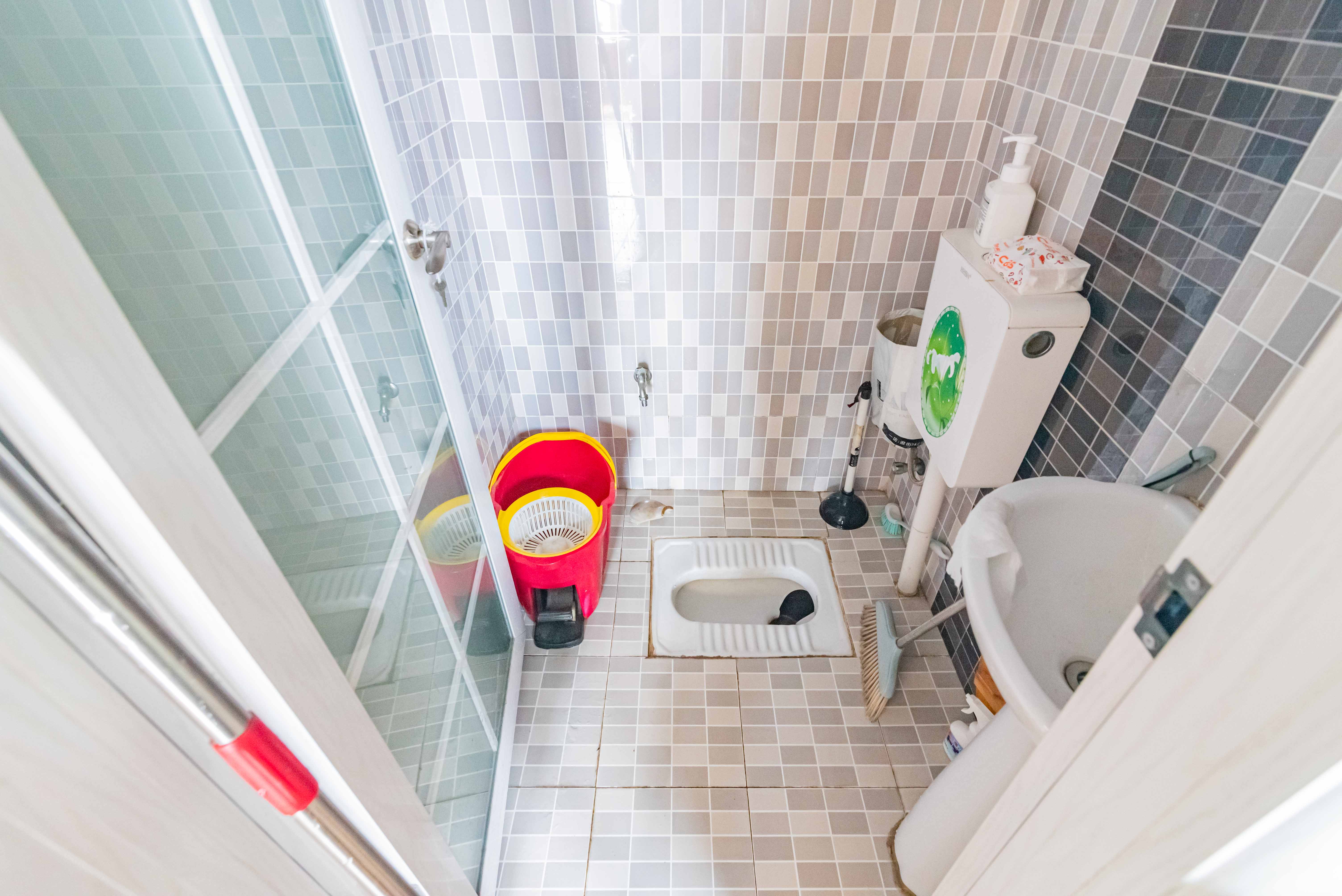 凯乐国际城  2室2厅1卫    82.0万卫生间