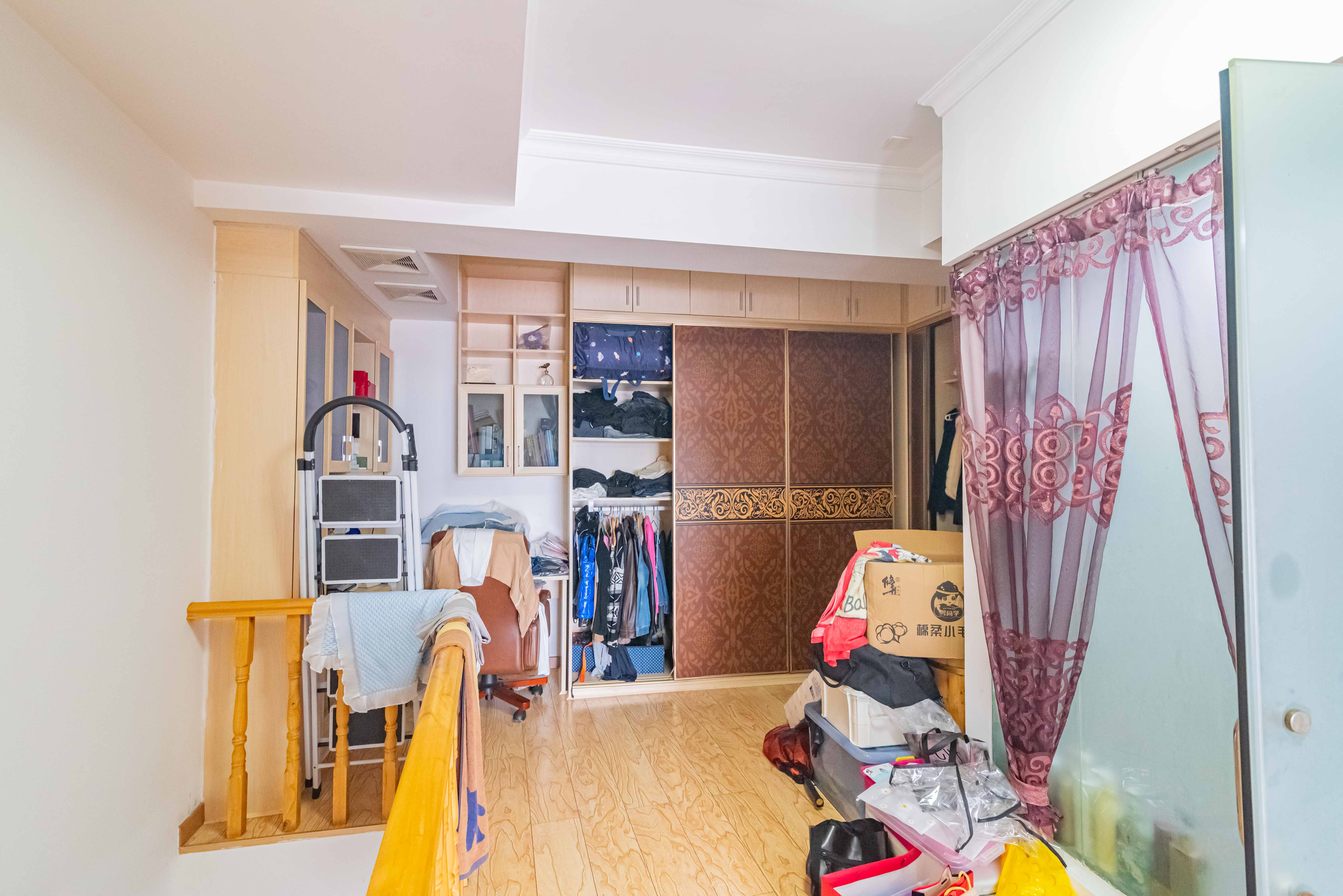 凯乐国际城  2室2厅1卫    82.0万卧室