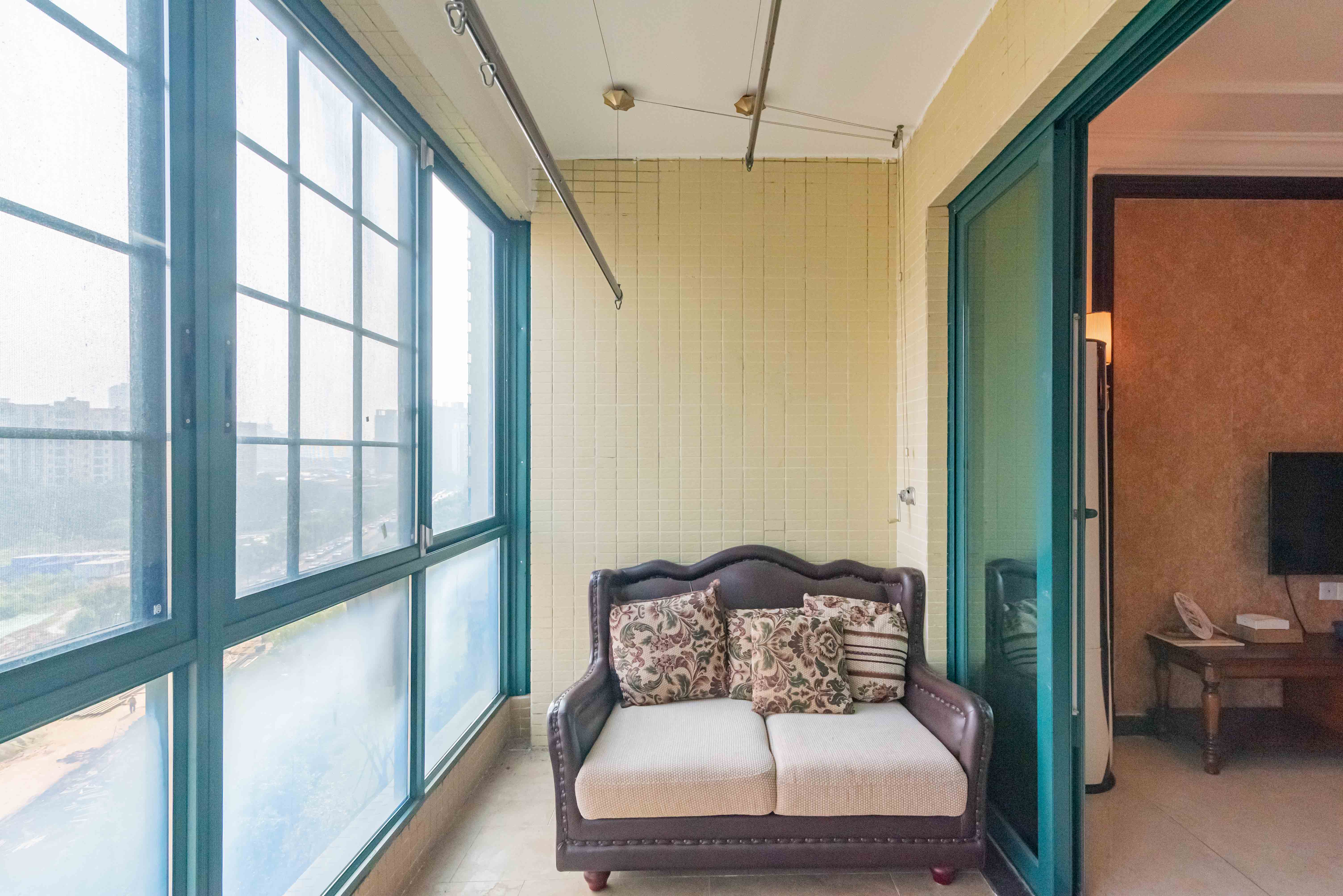 恒大雅苑  2室2厅1卫    83.0万阳台