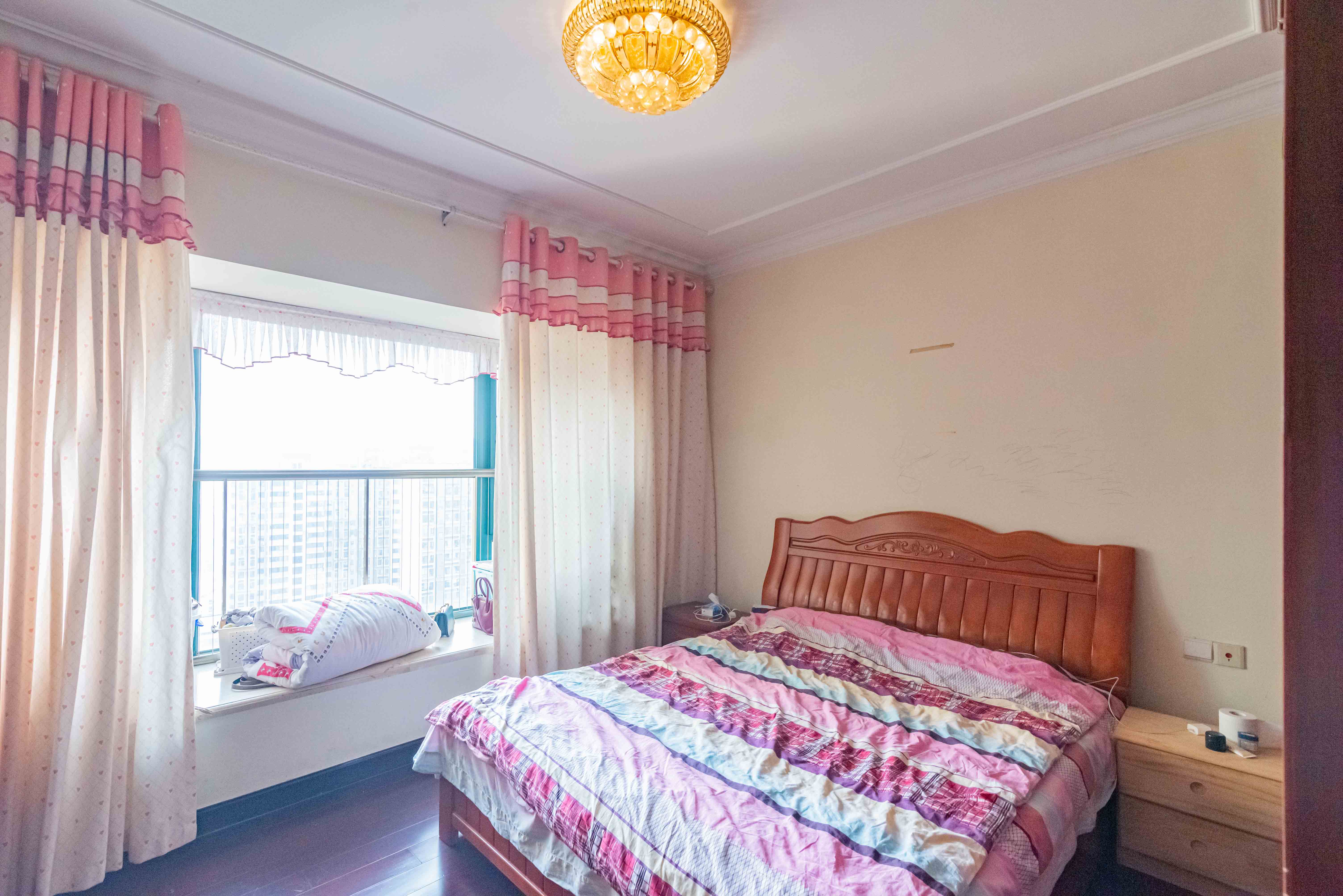 恒大雅苑  3室2厅1卫    86.0万 恒大雅苑  3室2厅1卫    86.0万卧室