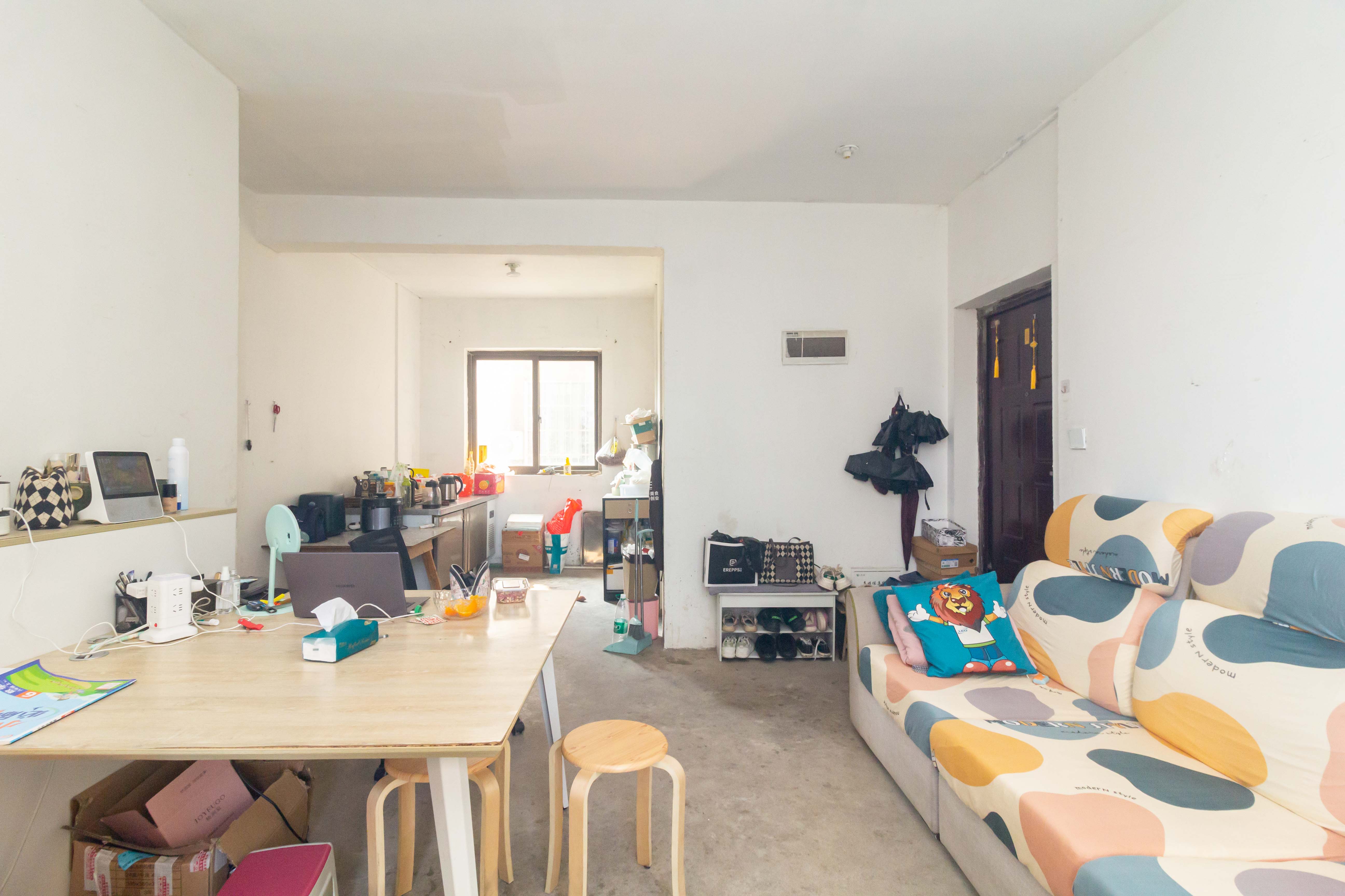 豪都新天地 3室2厅1卫 44.8万 豪都新天地 3室2厅1卫 44.8万客厅