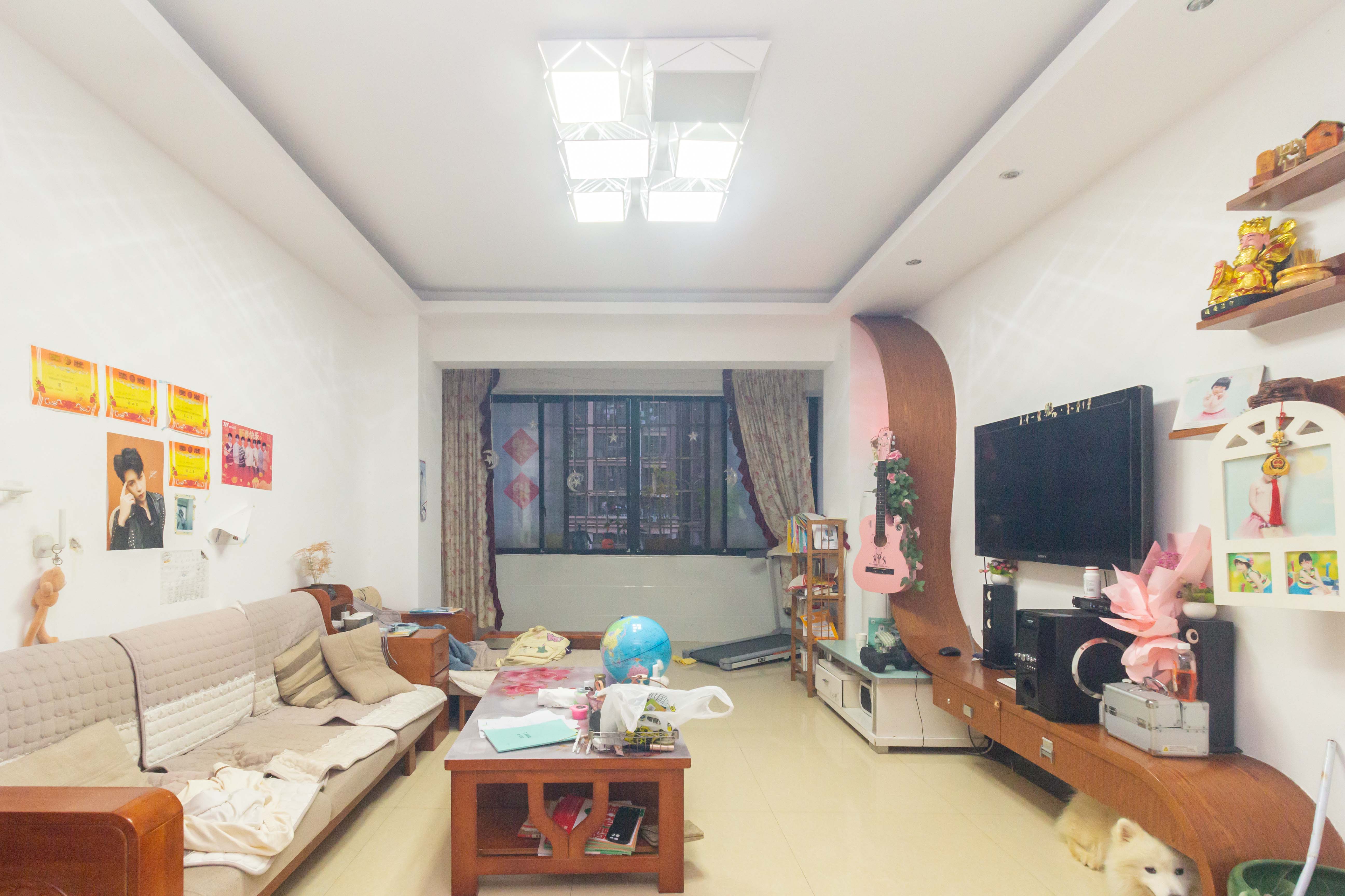 三景国际  3室2厅1卫    65.0万 三景国际  3室2厅1卫    65.0万客厅