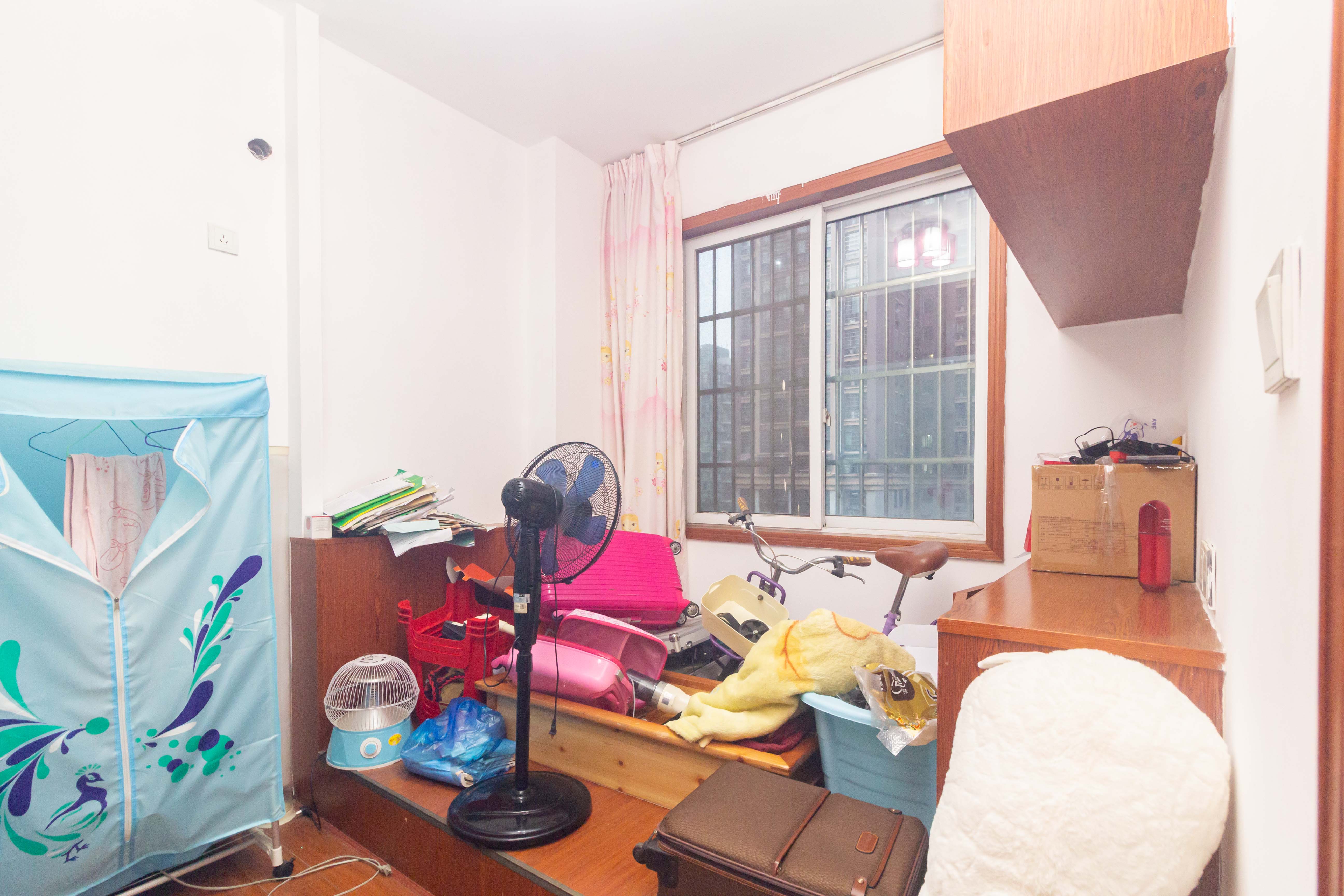 三景国际  3室2厅1卫    65.0万 三景国际  3室2厅1卫    65.0万卧室