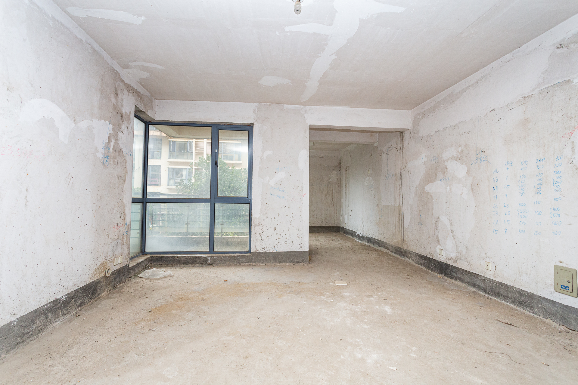 南山苏迪亚诺 4室2厅2卫 105.0万 南山苏迪亚诺 4室2厅2卫 105.0万客厅