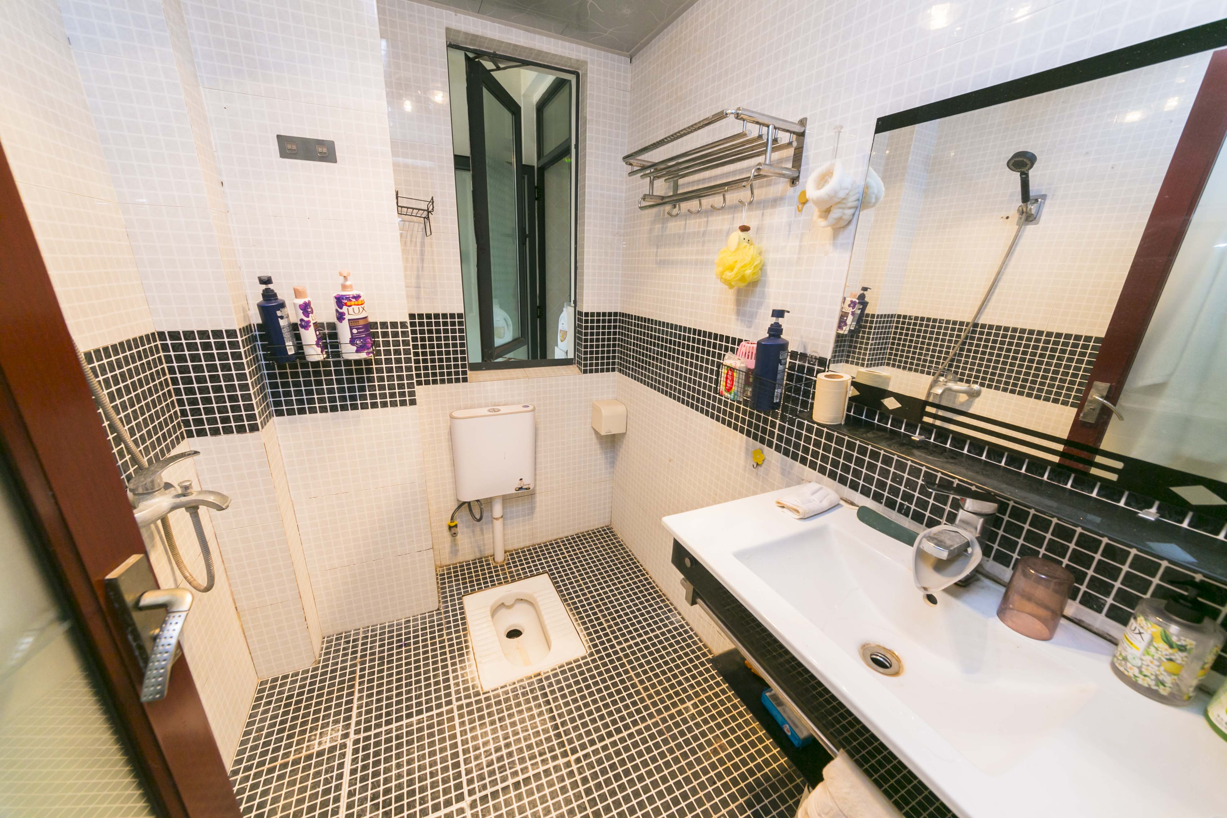 青园 3室2厅1卫 86.0万 青园 3室2厅1卫 86.0万卫生间