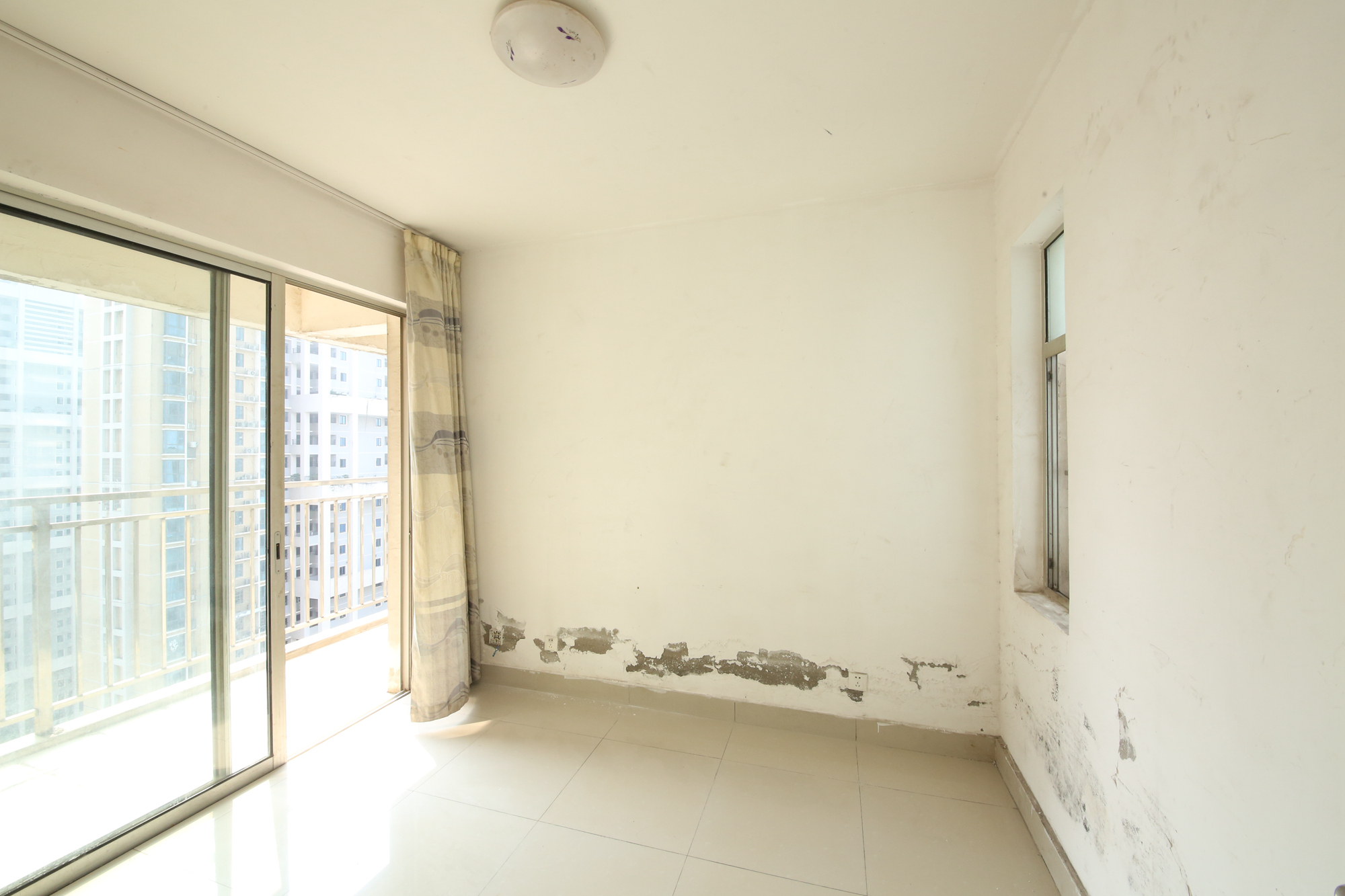 凯通国际城（凯通朝庭）  2室1厅1卫    69.0万卧室