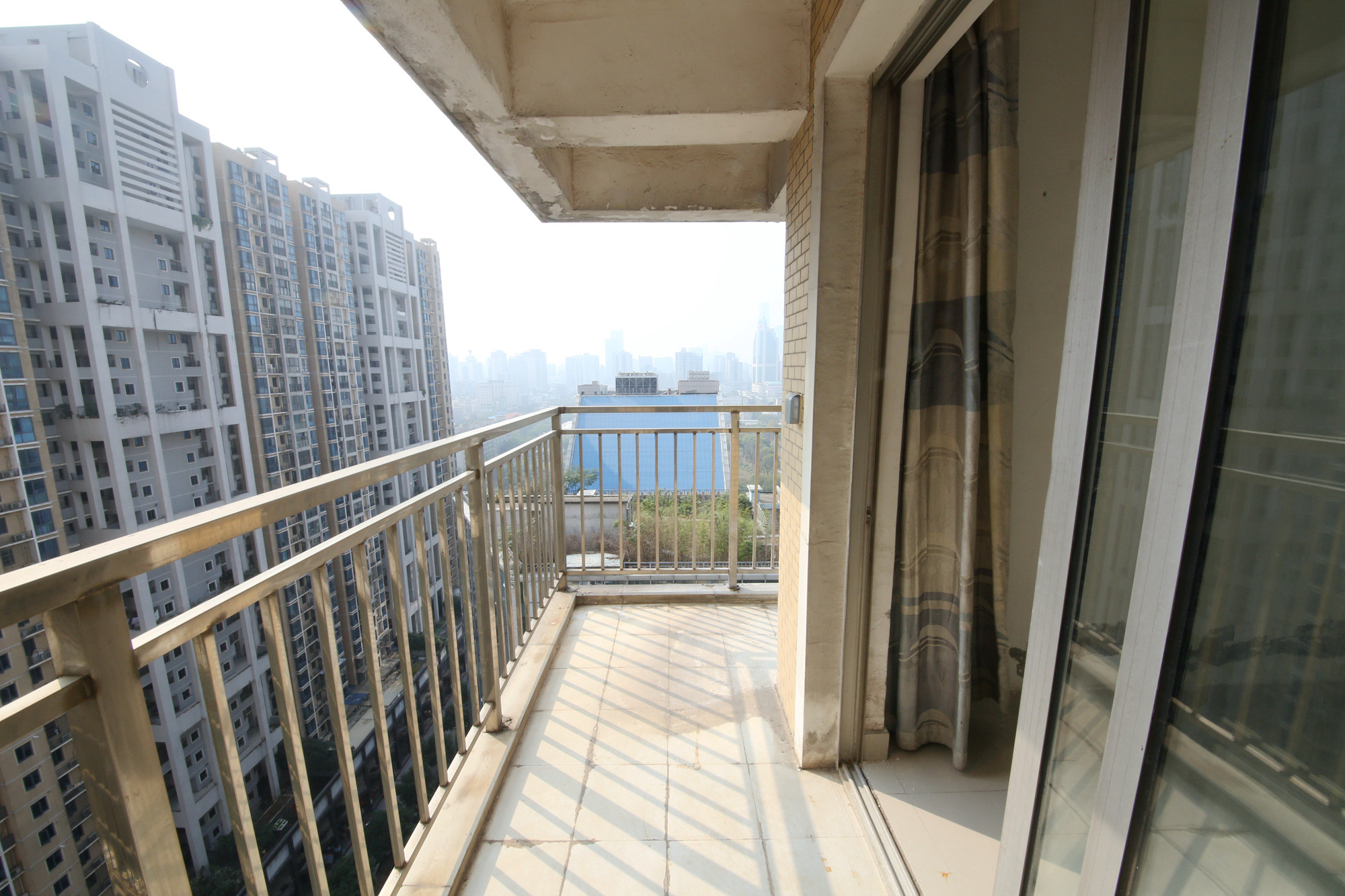 凯通国际城（凯通朝庭）  2室1厅1卫    69.0万阳台