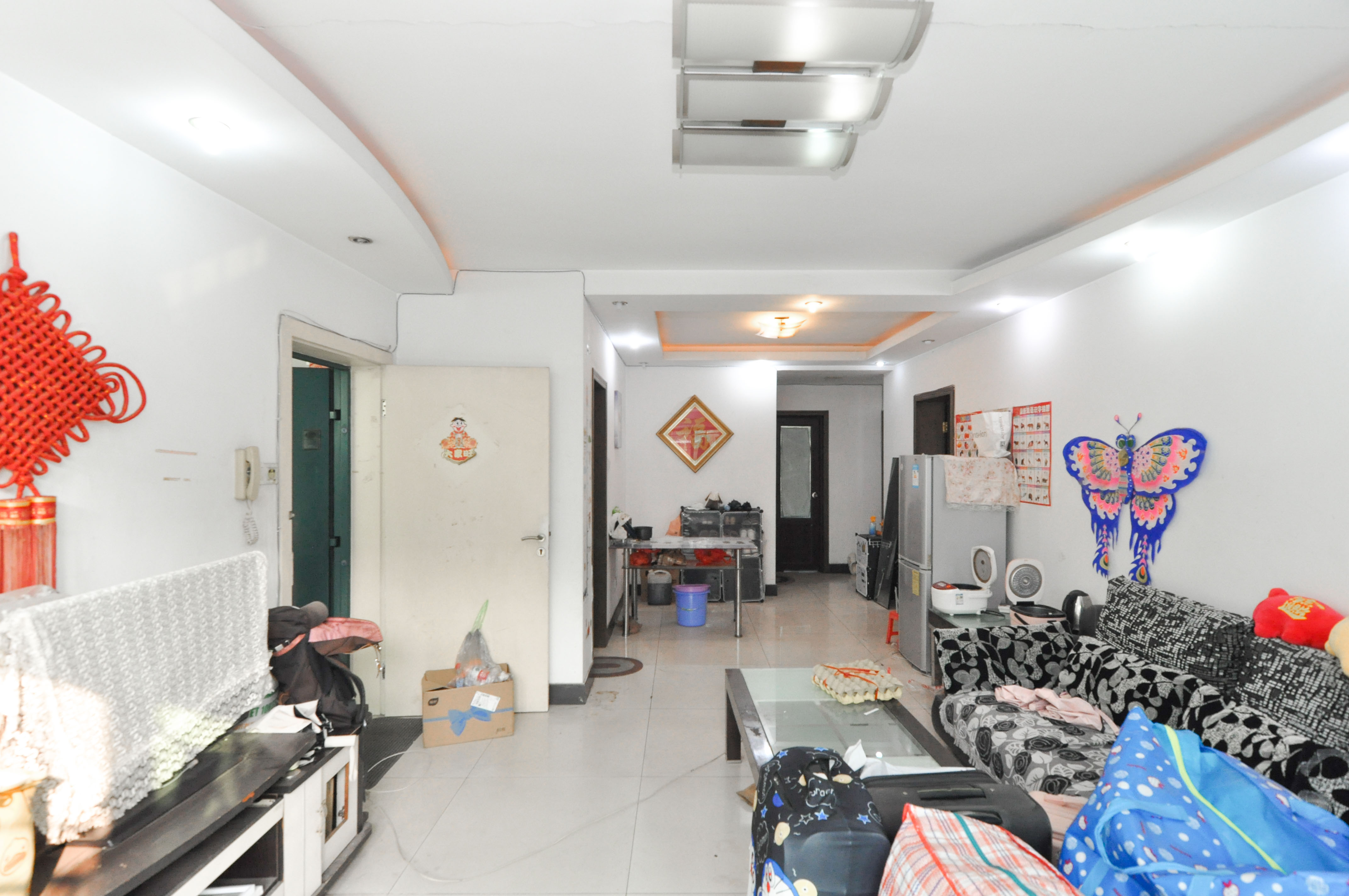 阳明山庄  3室2厅2卫   65.00万客厅