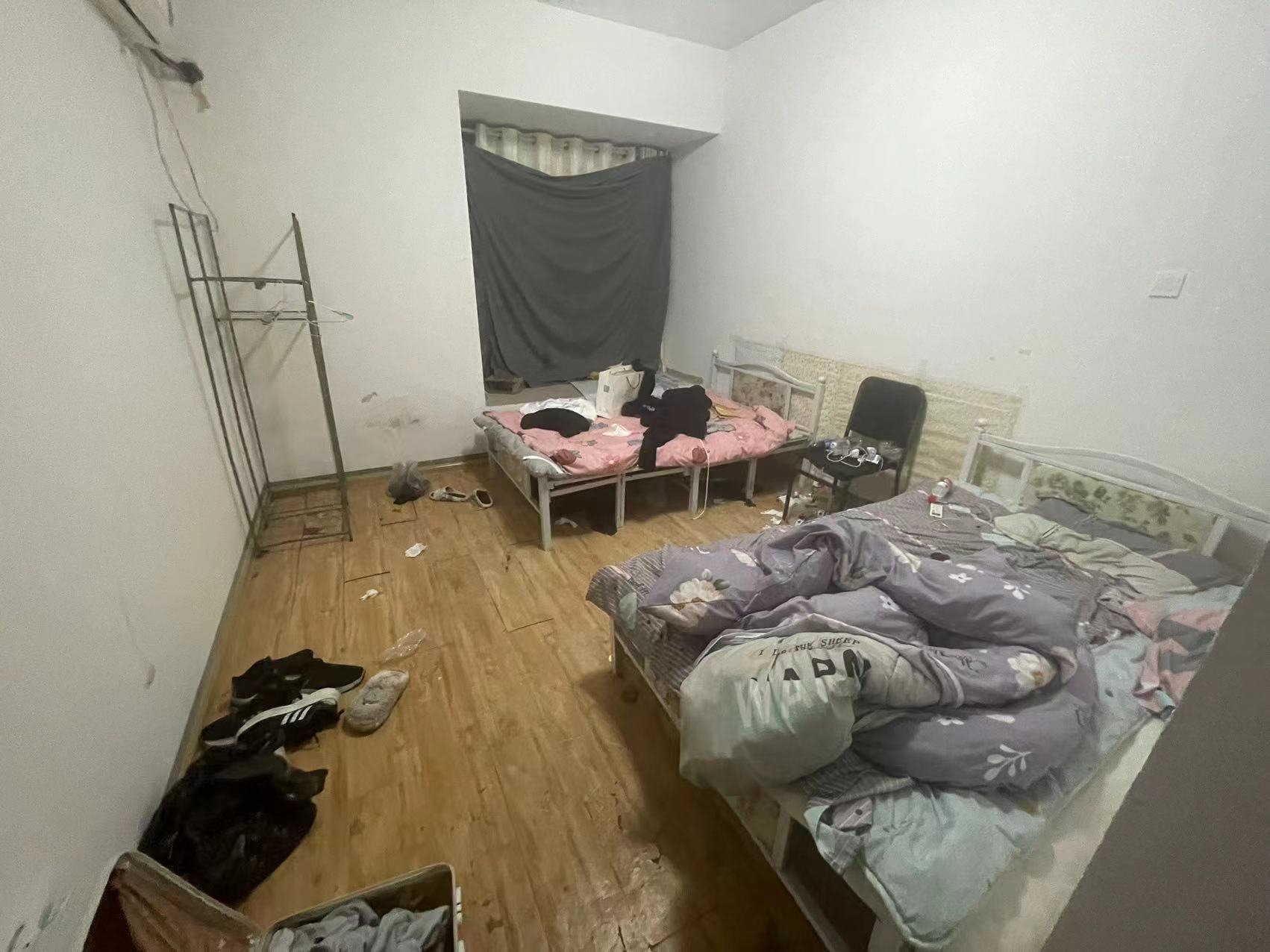 栗雨香堤 5室2厅2卫 76.8万 栗雨香堤 5室2厅2卫 76.8万室内图