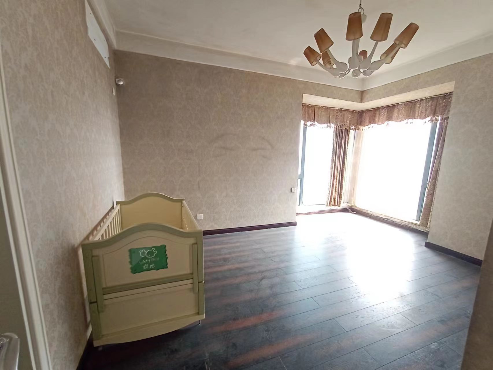 山水国际  2室2厅2卫    59.8万 山水国际  2室2厅2卫    59.8万室内图