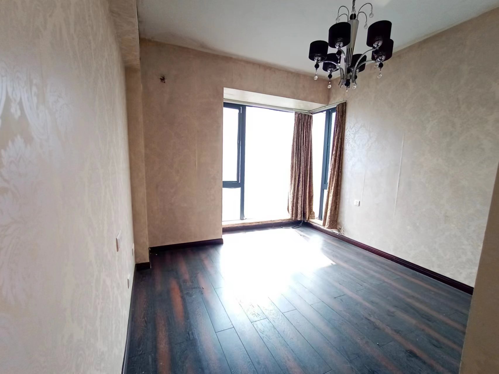 山水国际  2室2厅2卫    59.8万 山水国际  2室2厅2卫    59.8万室内图