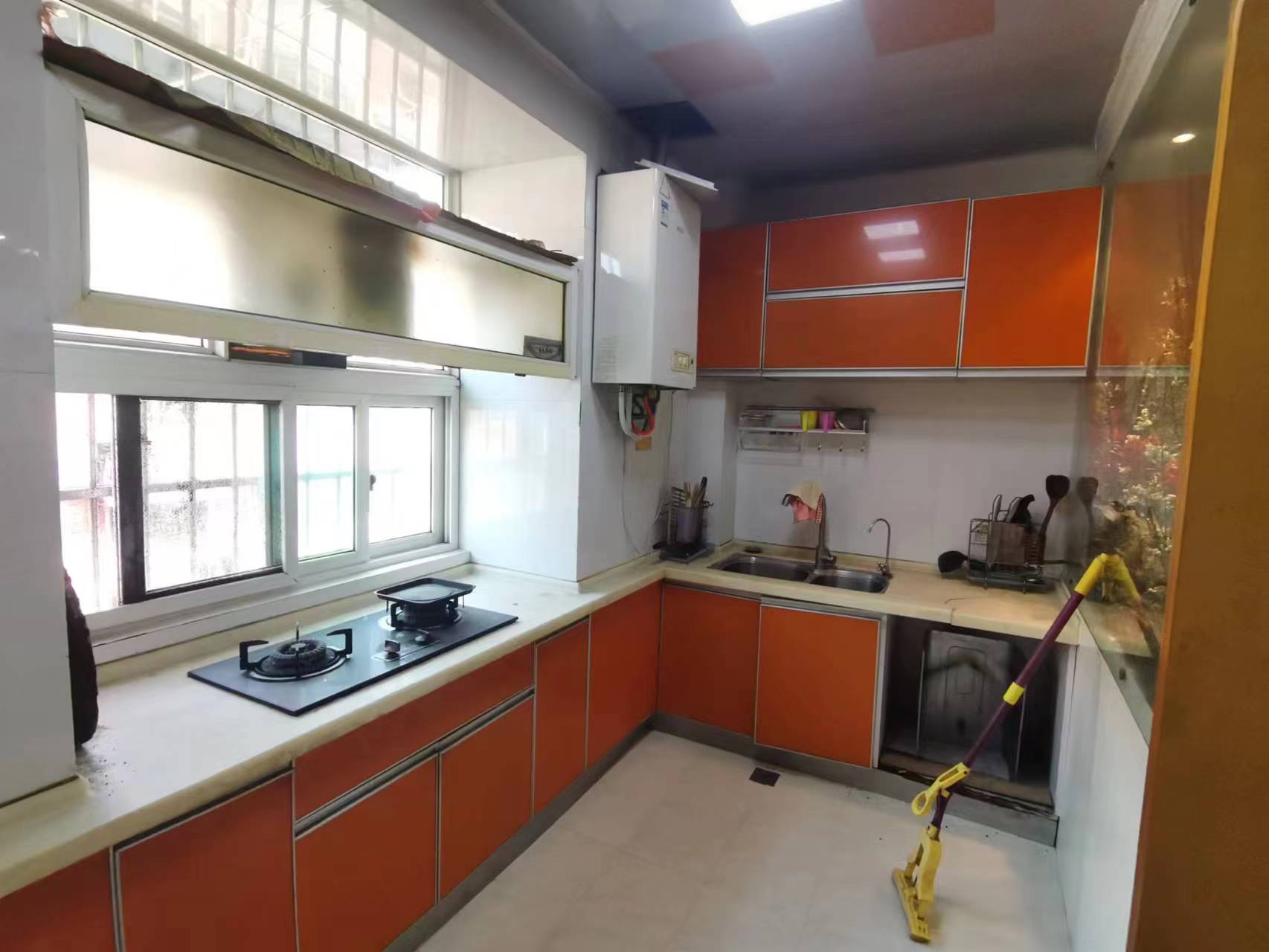 家园小区 4室2厅2卫 65.0万 家园小区 4室2厅2卫 65.0万室内图