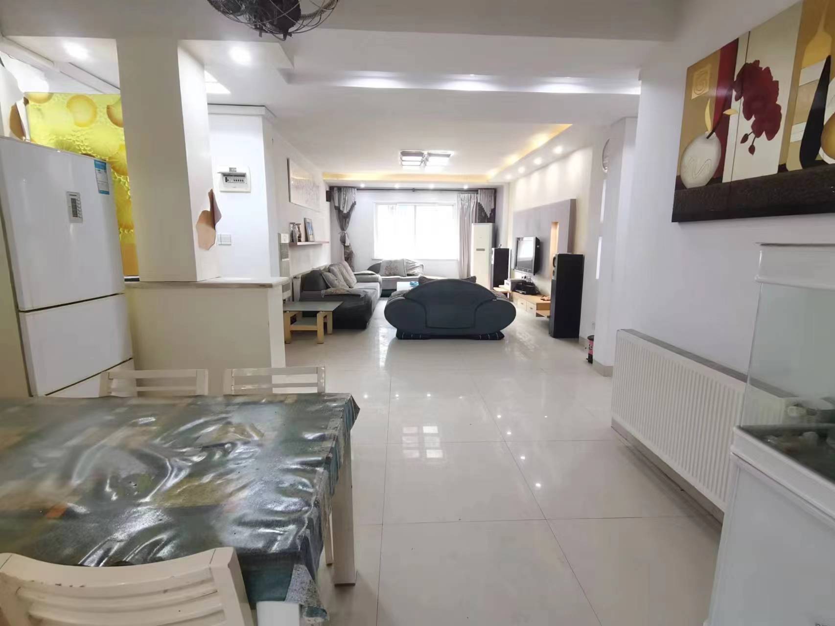 家园小区 4室2厅2卫 65.0万 家园小区 4室2厅2卫 65.0万室内图