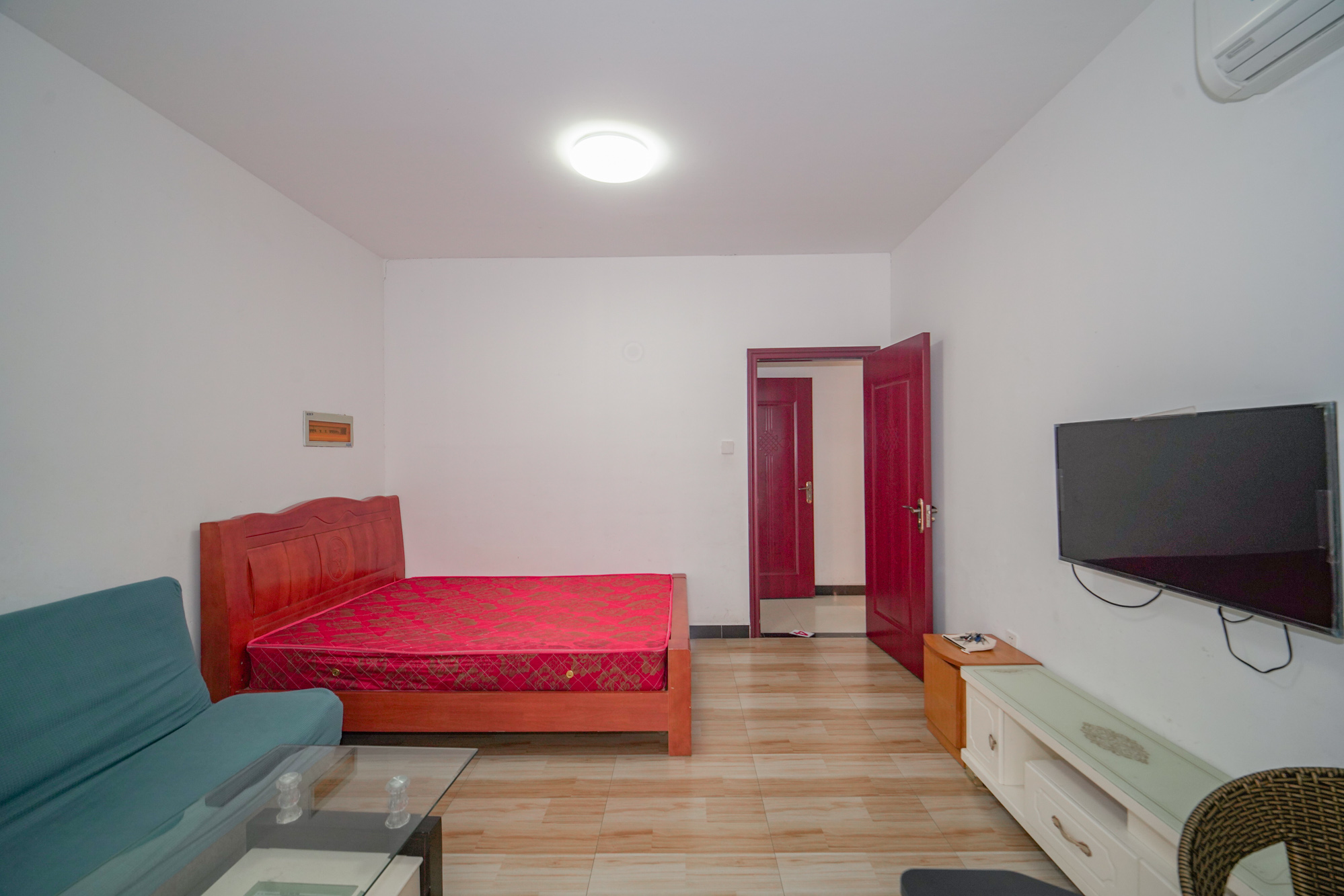 红建滨水铭城  3室2厅2卫    50.0万 红建滨水铭城  3室2厅2卫    50.0万卧室