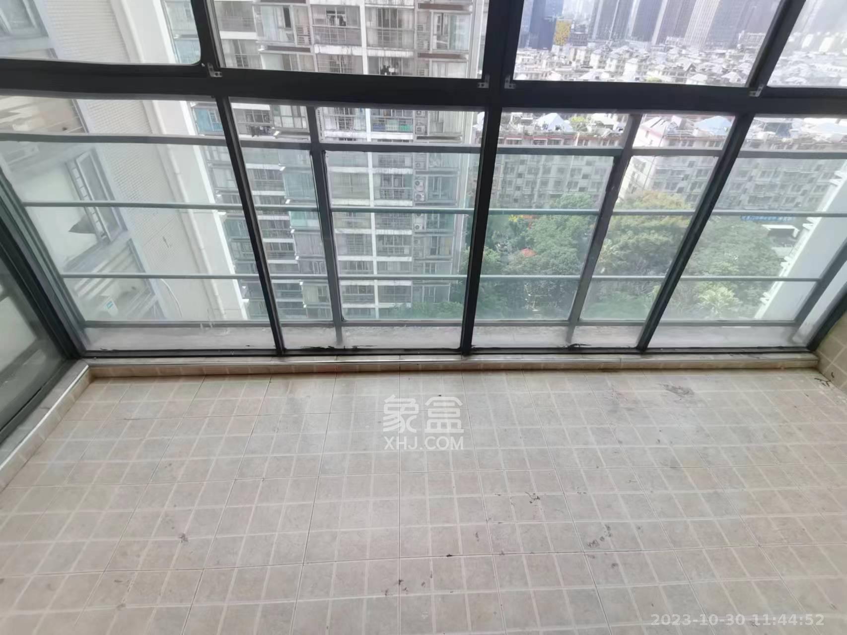 银港水晶城  3室2厅2卫   3200.00元/月室内图