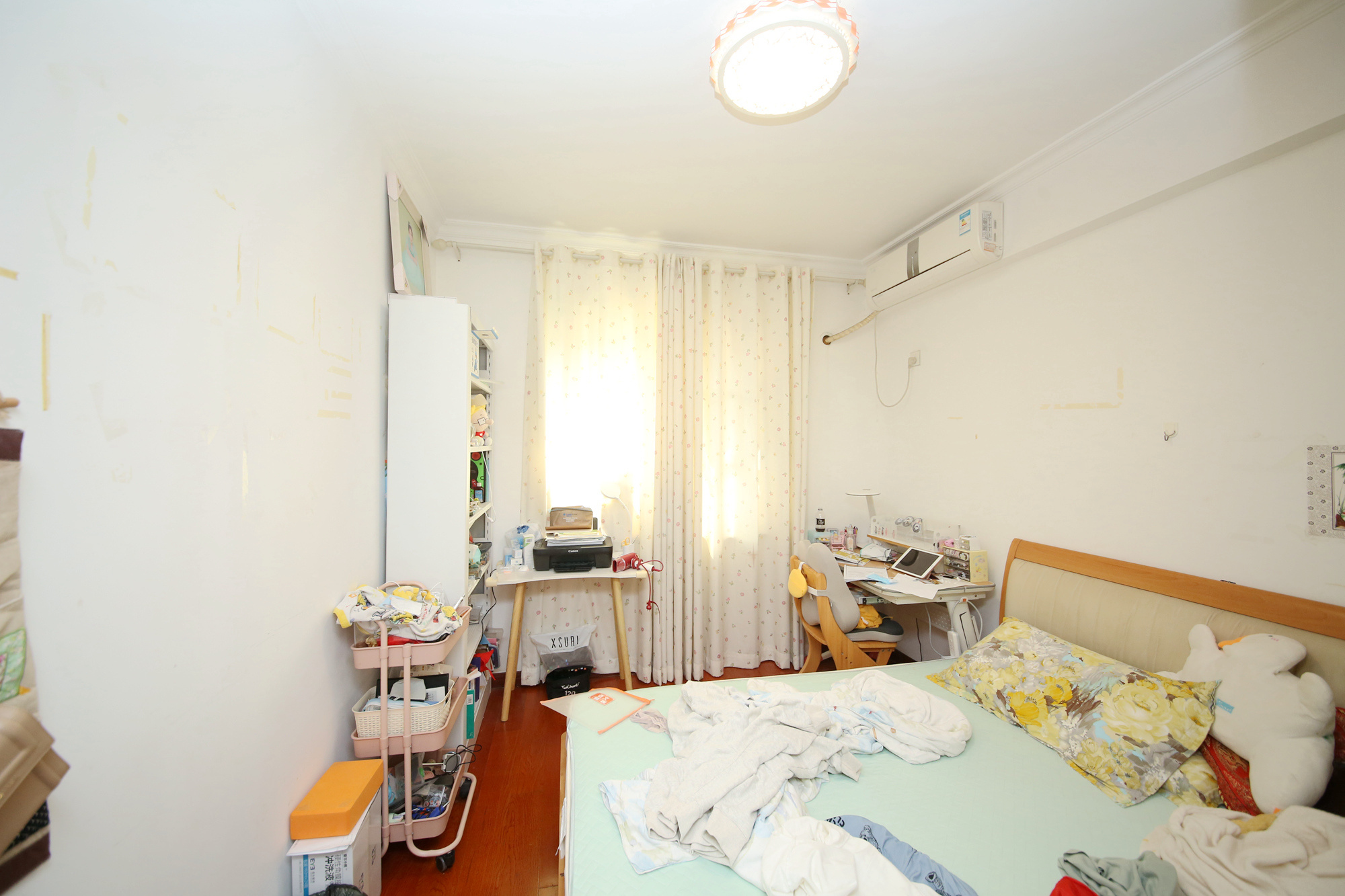 长房白沙湾  3室2厅2卫   150.00万卧室