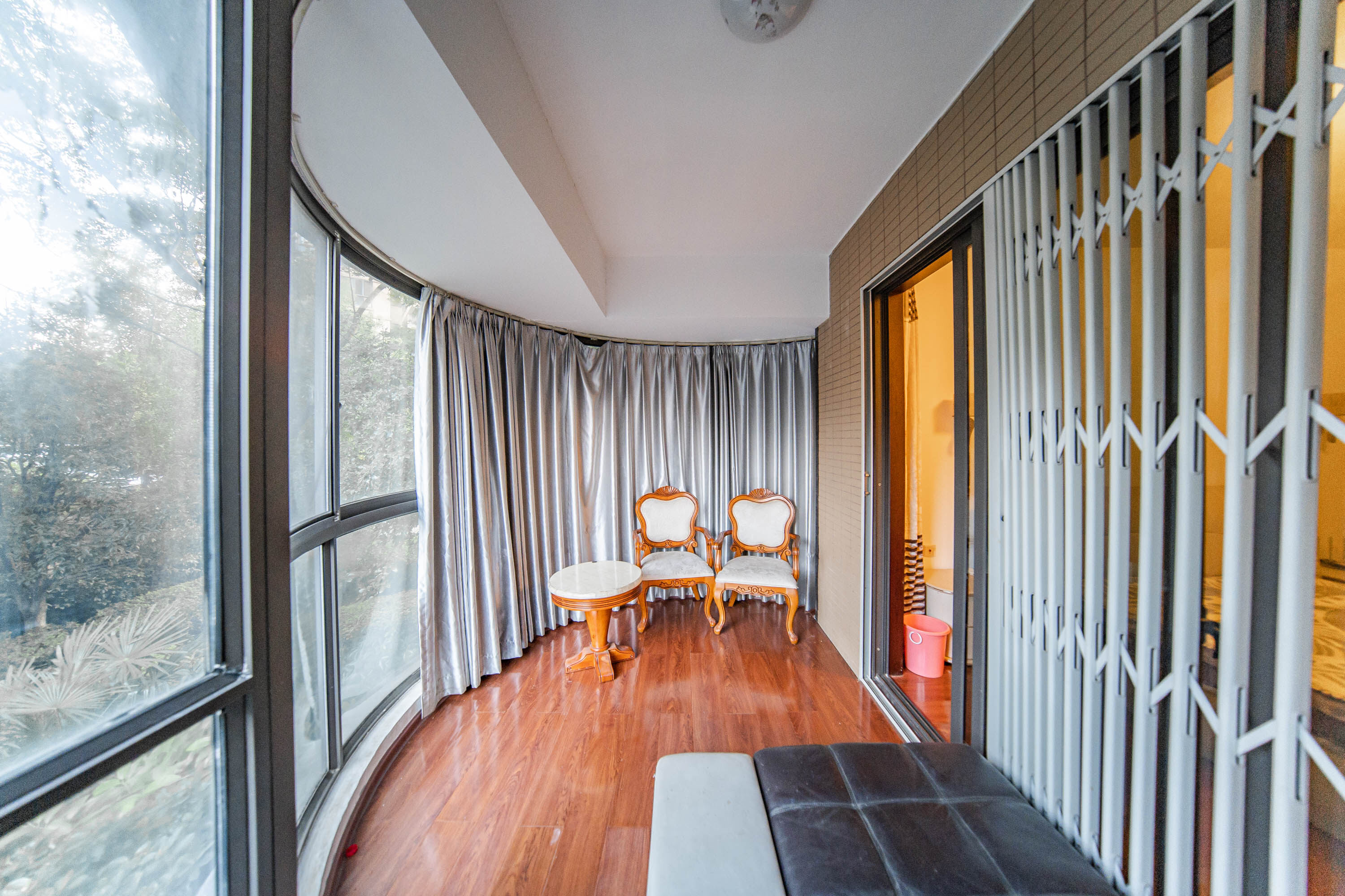 曙光泊岸 4室2厅2卫 208.0万 曙光泊岸 4室2厅2卫 208.0万阳台