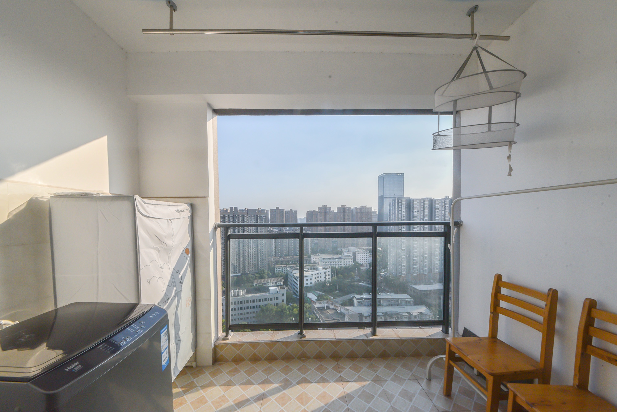 建发中央公园（建发美地）  3室2厅1卫   137.80万阳台