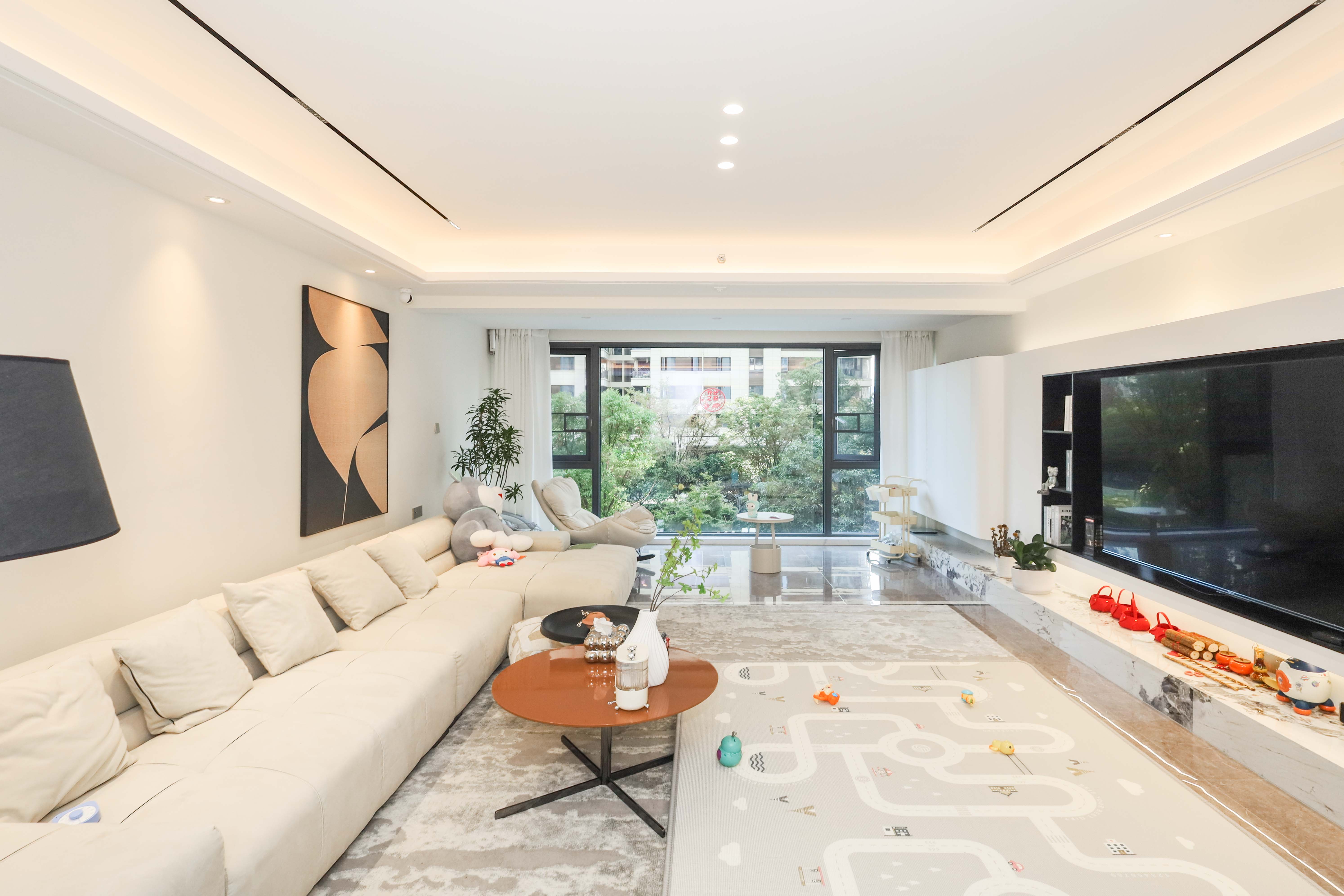 梅溪华府(新城金茂梦想华府) 4室2厅3卫 273.0万 梅溪华府(新城金茂梦想华府) 4室2厅3卫 273.0万客厅