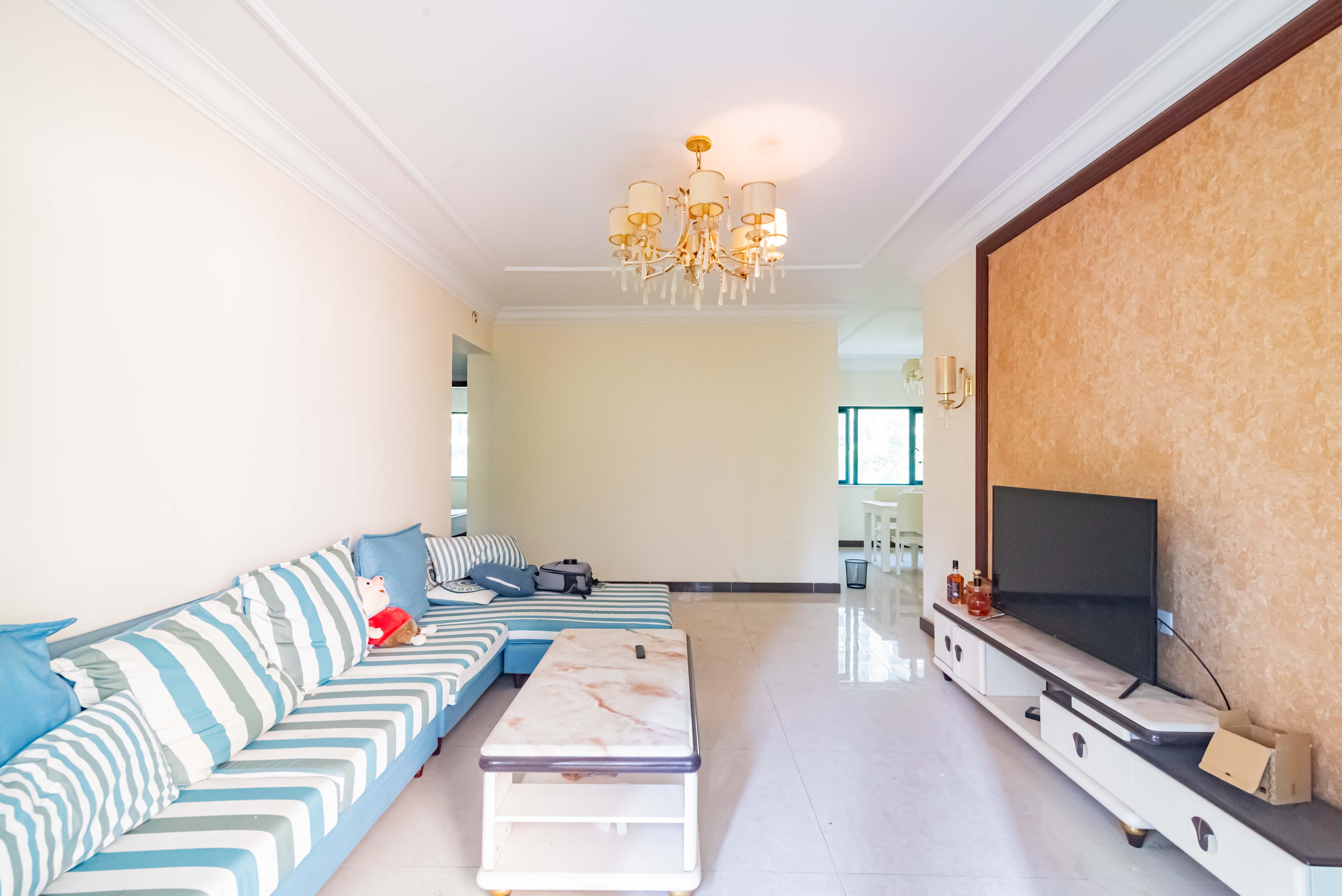 恒大雅苑  3室2厅2卫    115.0万 恒大雅苑  3室2厅2卫    115.0万