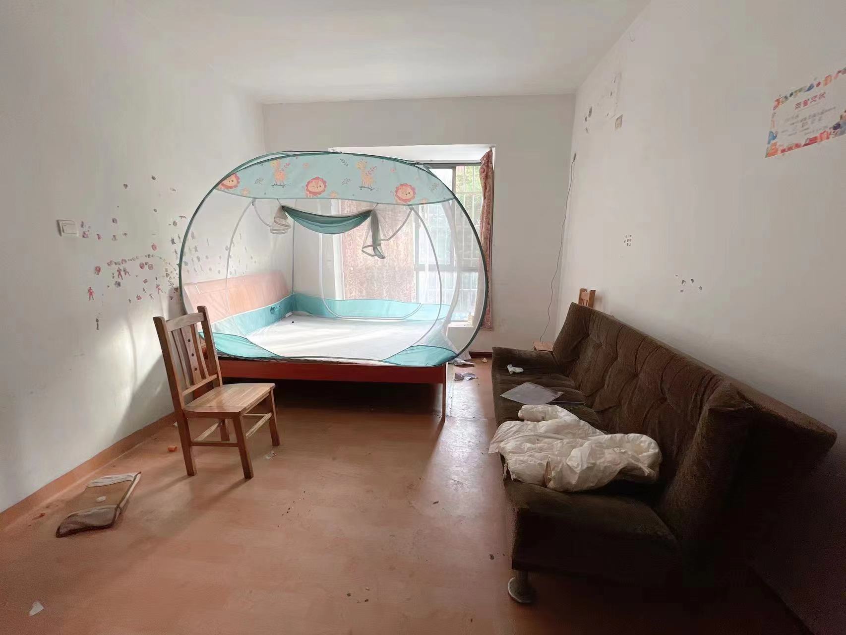 湘湾A区  3室2厅1卫    42.0万 湘湾A区  3室2厅1卫    42.0万室内图